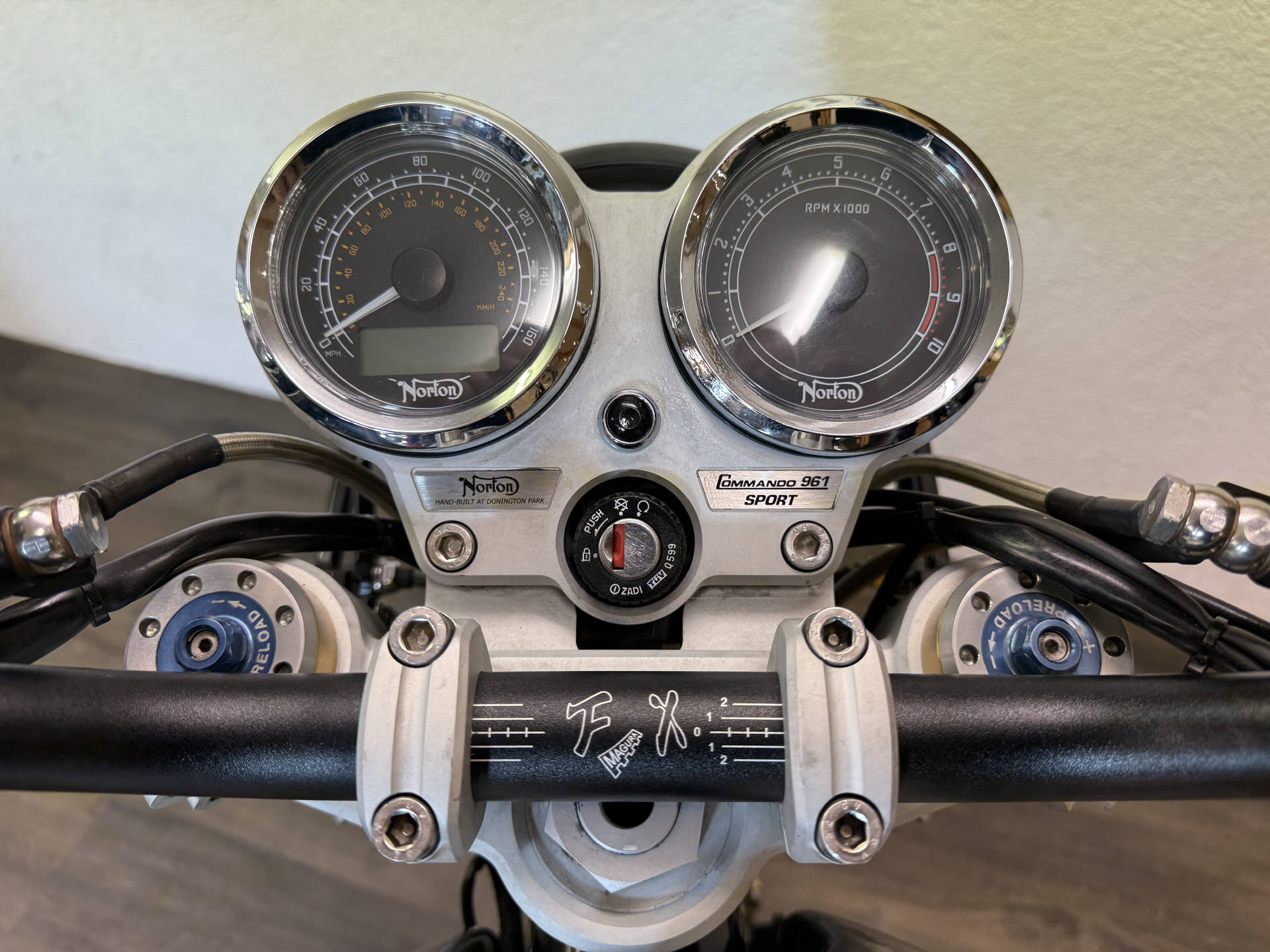 NORTON Comando 961 Sport-image-2