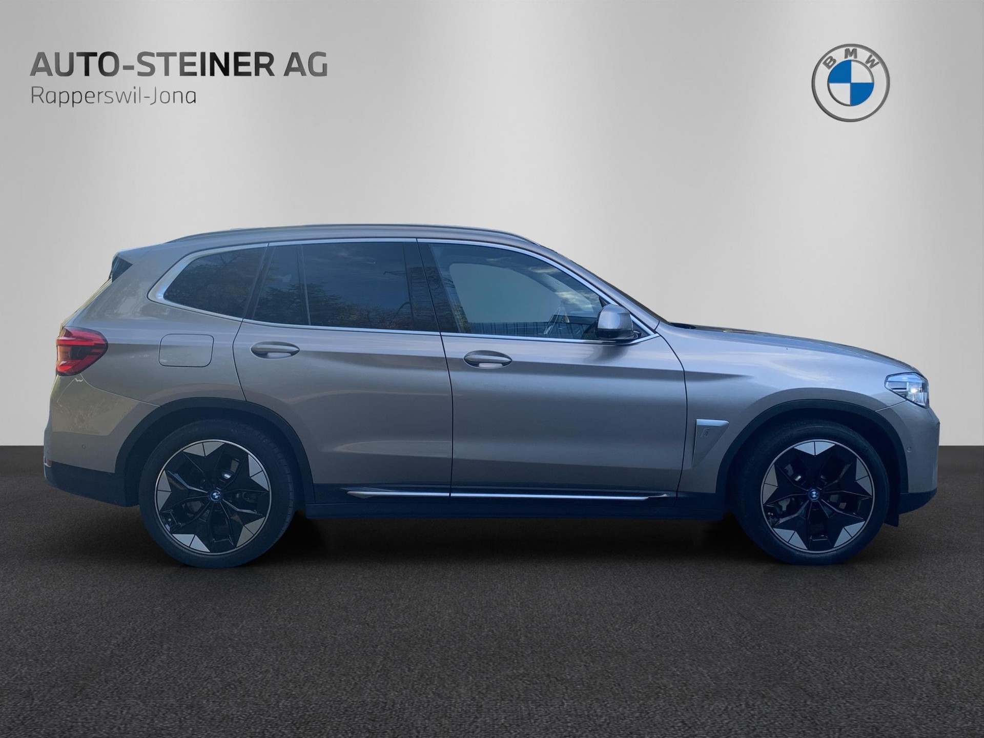 BMW iX3 Impressive-image-5