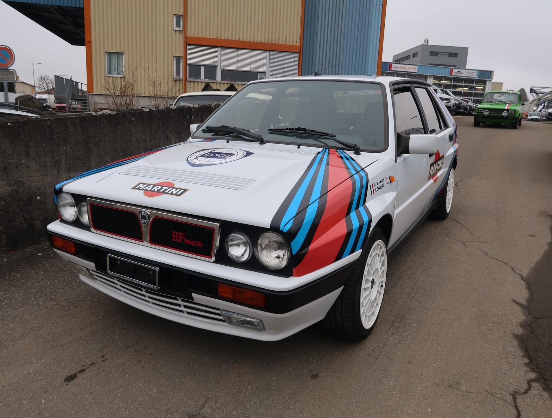 LANCIA Delta HF Integrale ABS - Etat d'origine remarquable - Ligne magistrale et combinaison de couleurs Martini (vétéran)