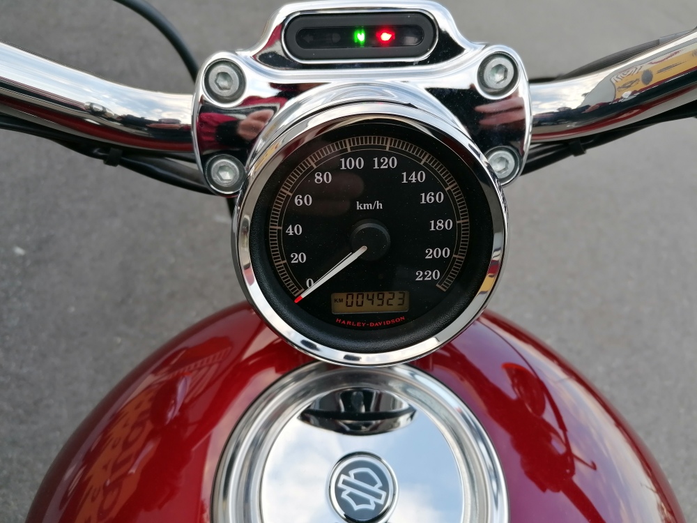 HARLEY-DAVIDSON Sportster XL 1200 C Custom (25 kW)-image-7