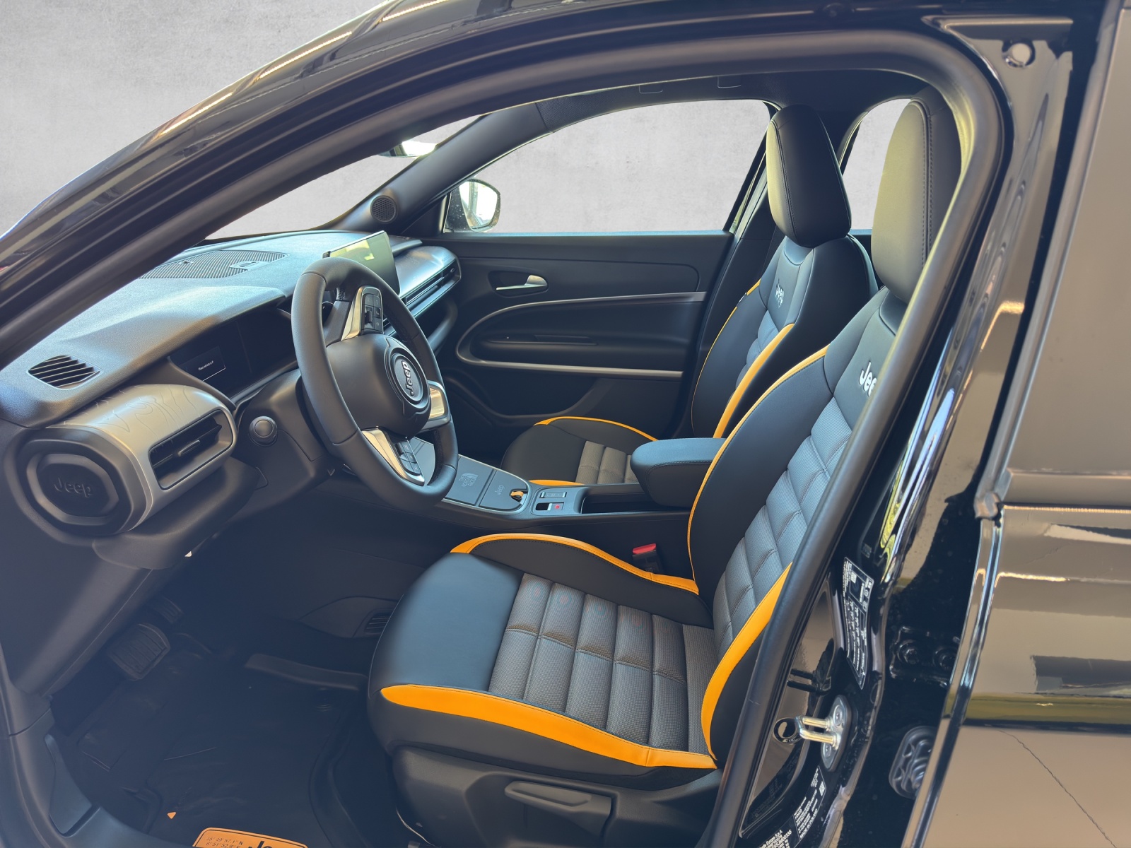 JEEP Avenger 1.2 MHEV The North Face 4xe-image-8