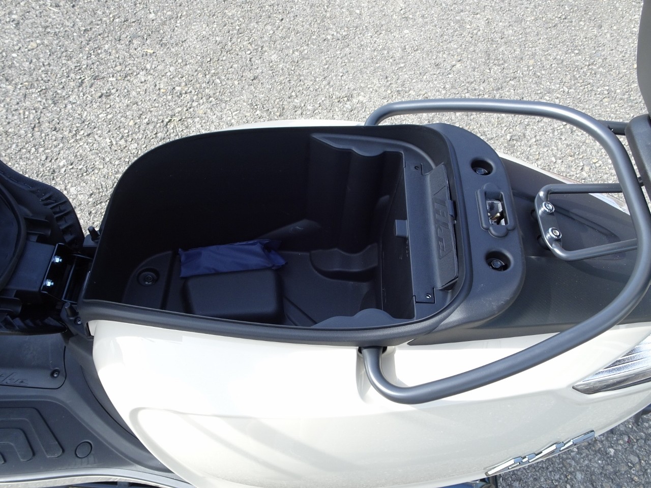 KYMCO Like 125i ABS Topcase-image-5
