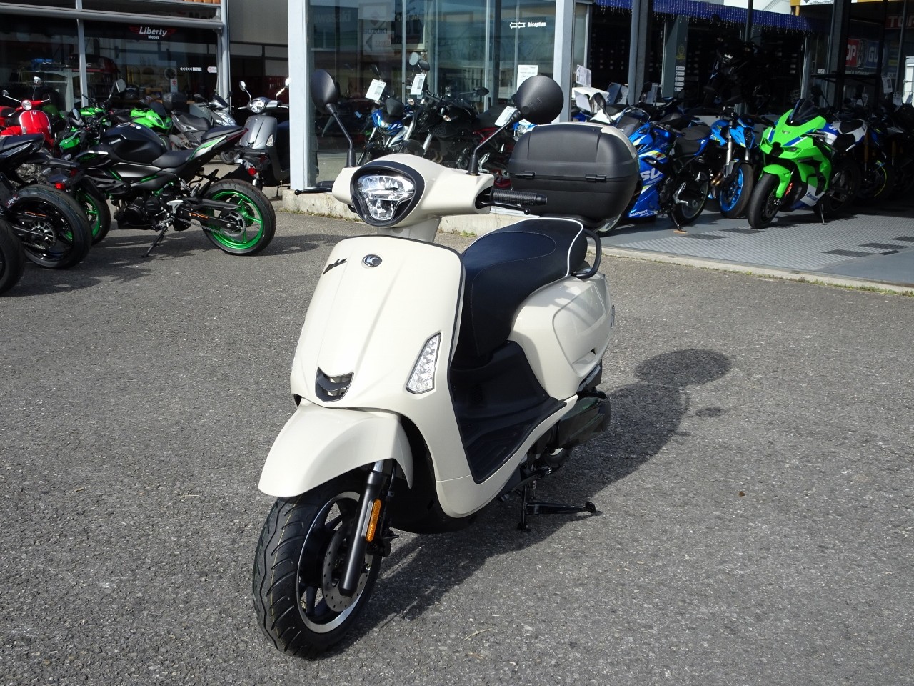 KYMCO Like 125i ABS Topcase-image-3