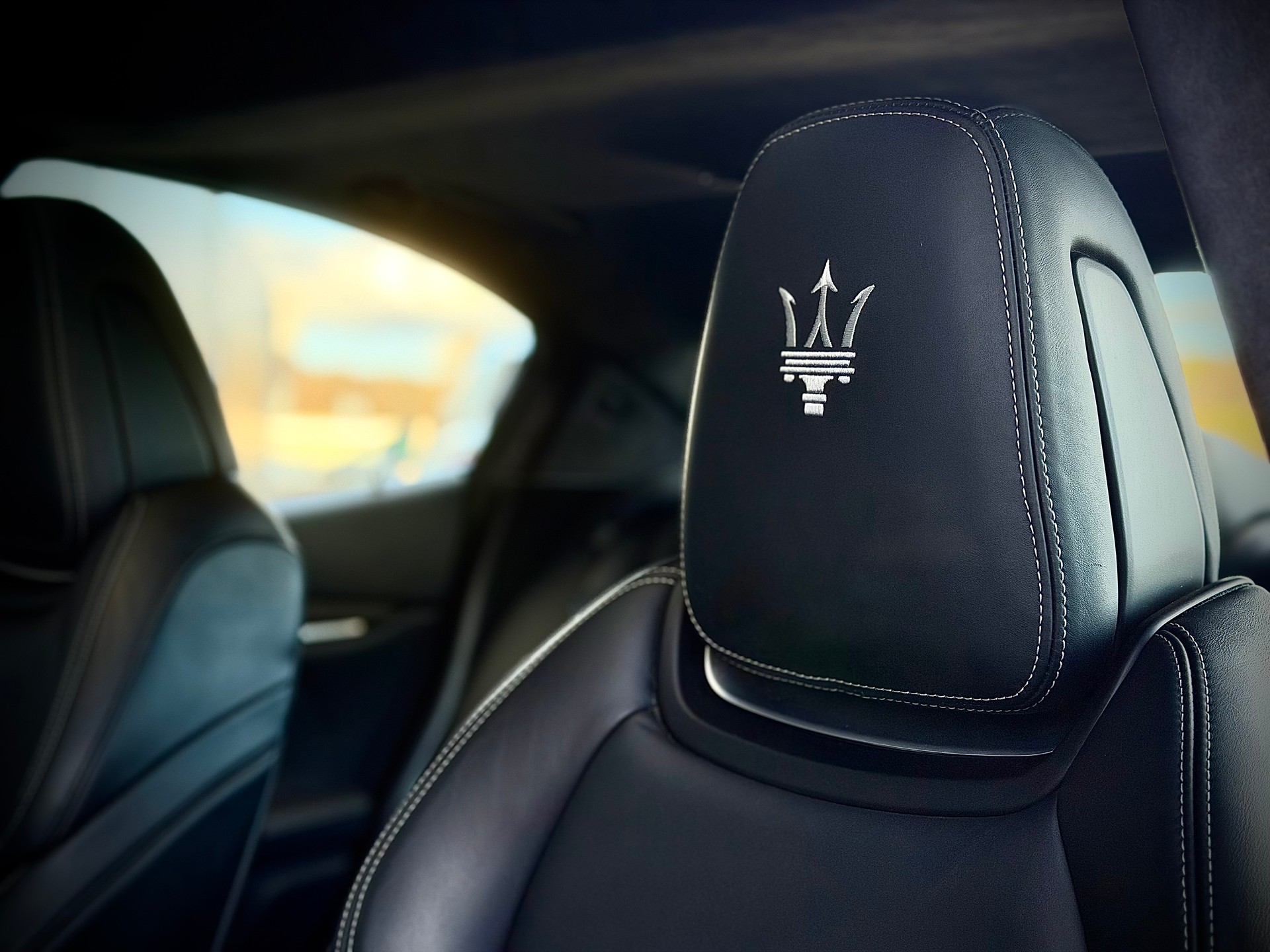 MASERATI Ghibli S Q4 3.0 V6 GranSport Automatica-image-13