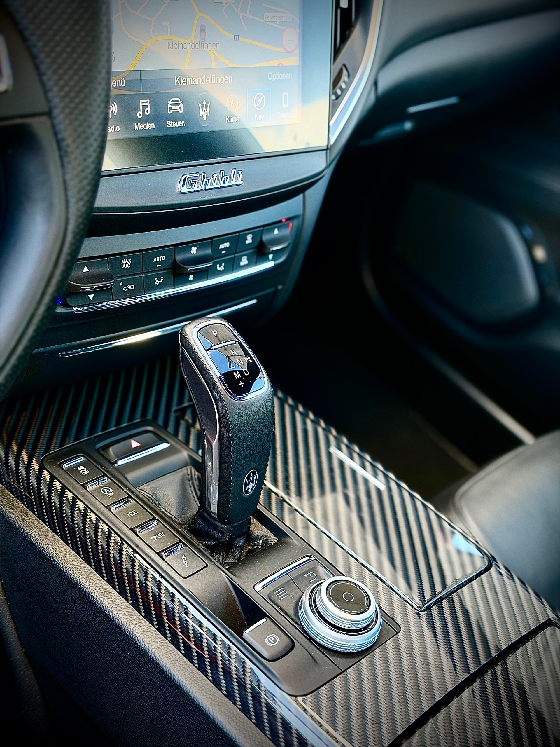 MASERATI Ghibli S Q4 3.0 V6 GranSport Automatica-image-12