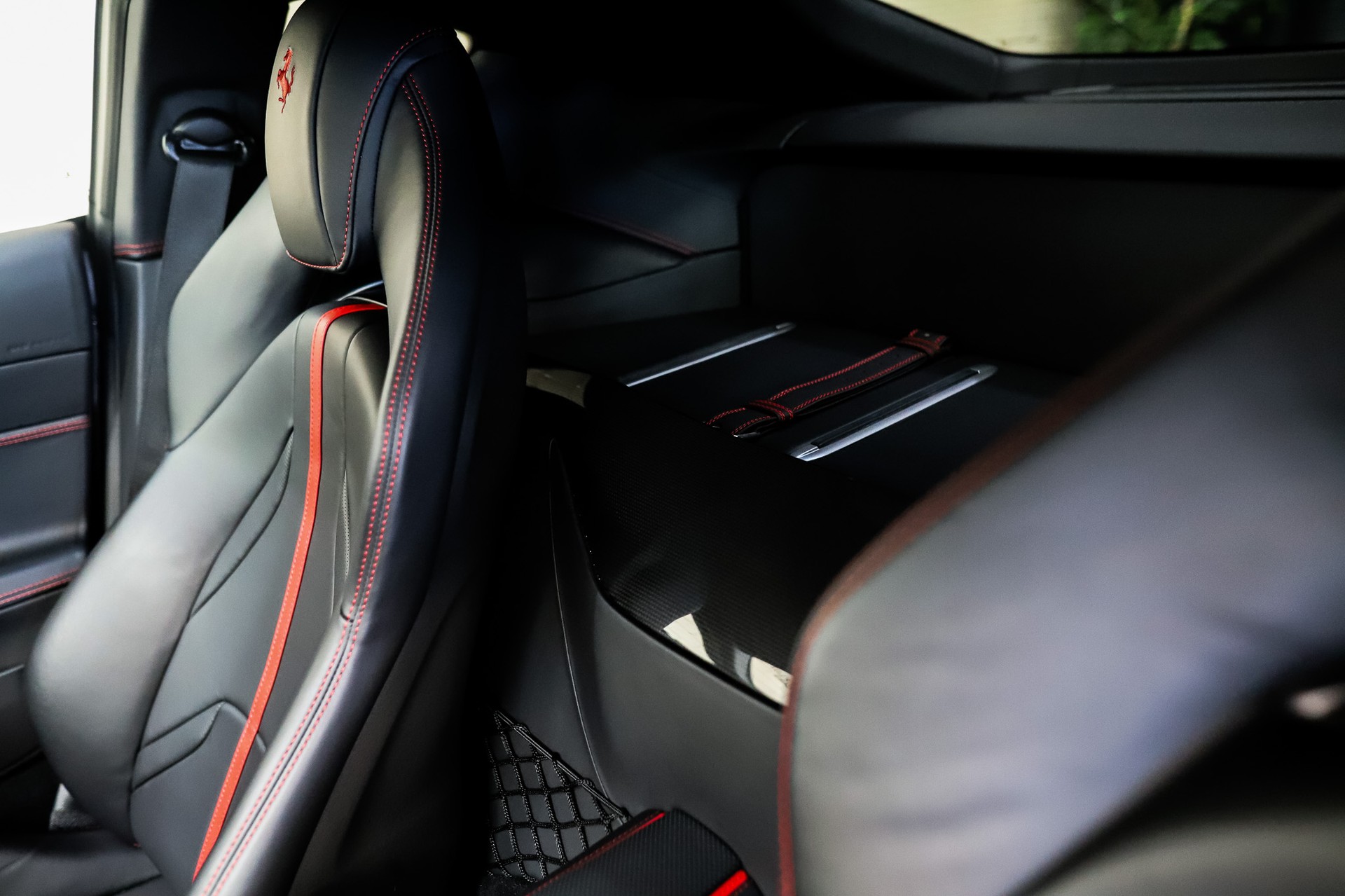 FERRARI 812 Superfast Batmans Batmobil-image-14