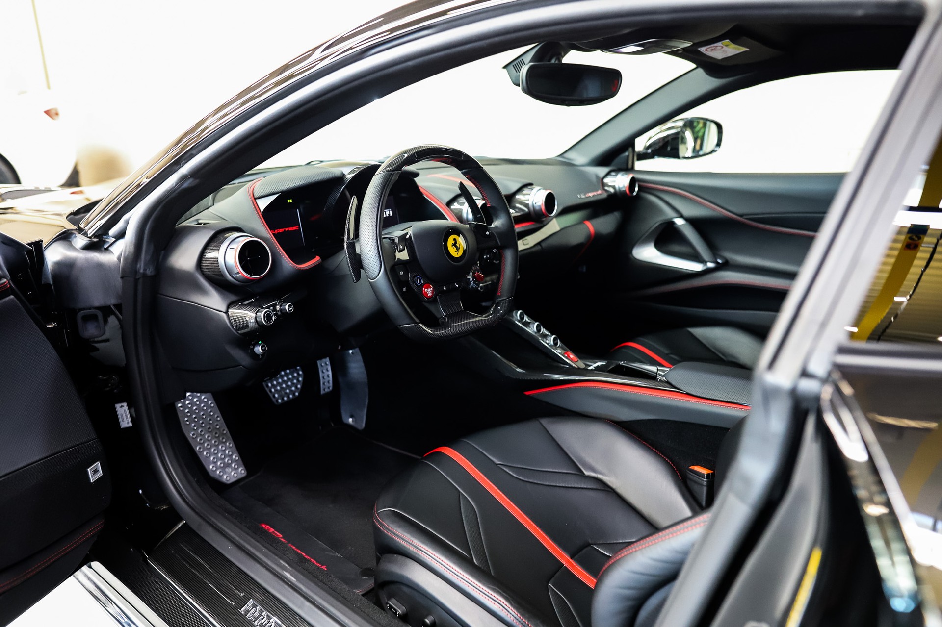 FERRARI 812 Superfast Batmans Batmobil-image-9