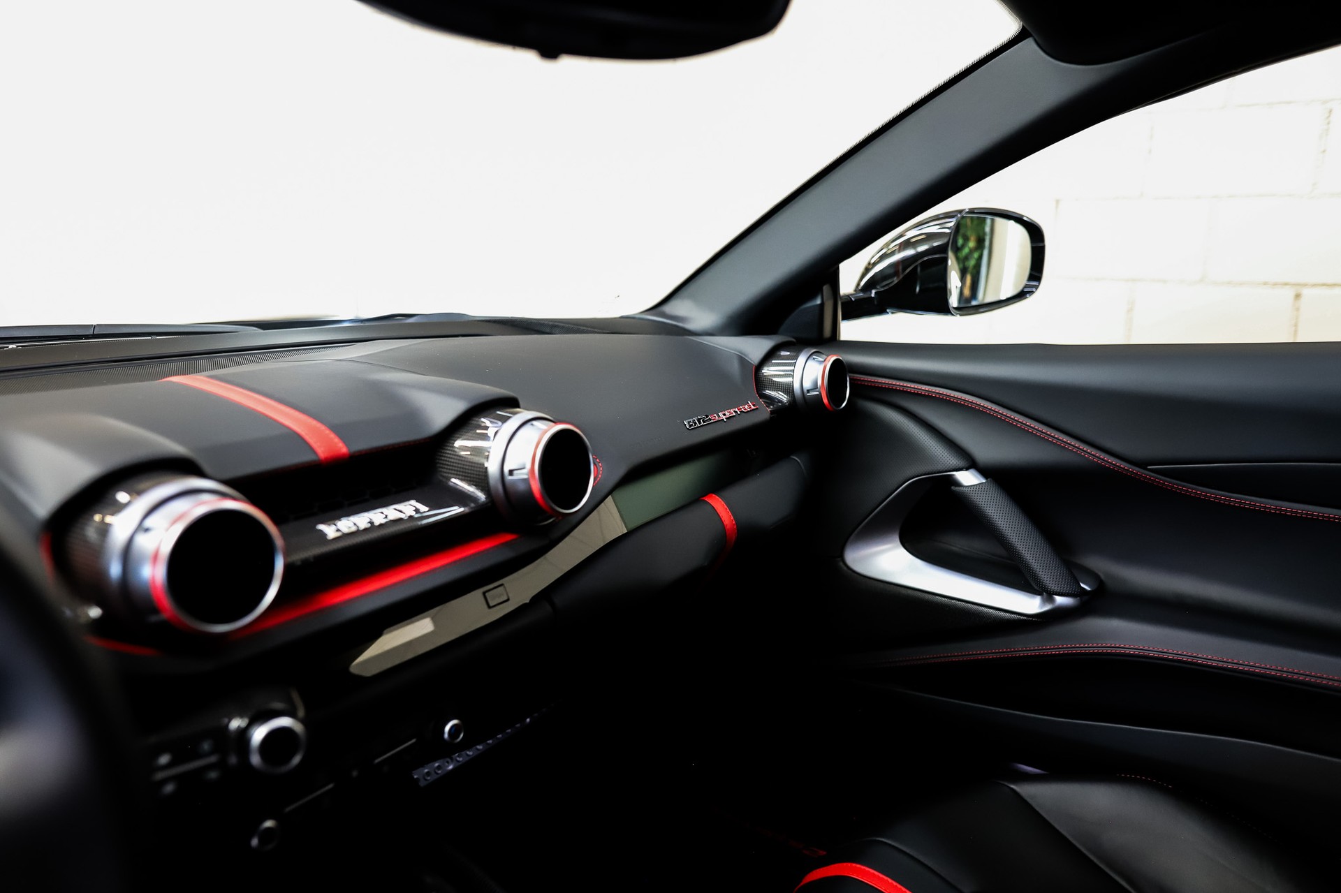 FERRARI 812 Superfast Batmans Batmobil-image-13