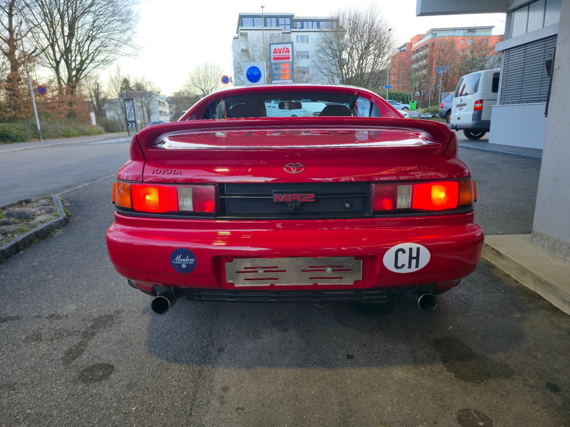TOYOTA MR2 2.0-showroom-element-1