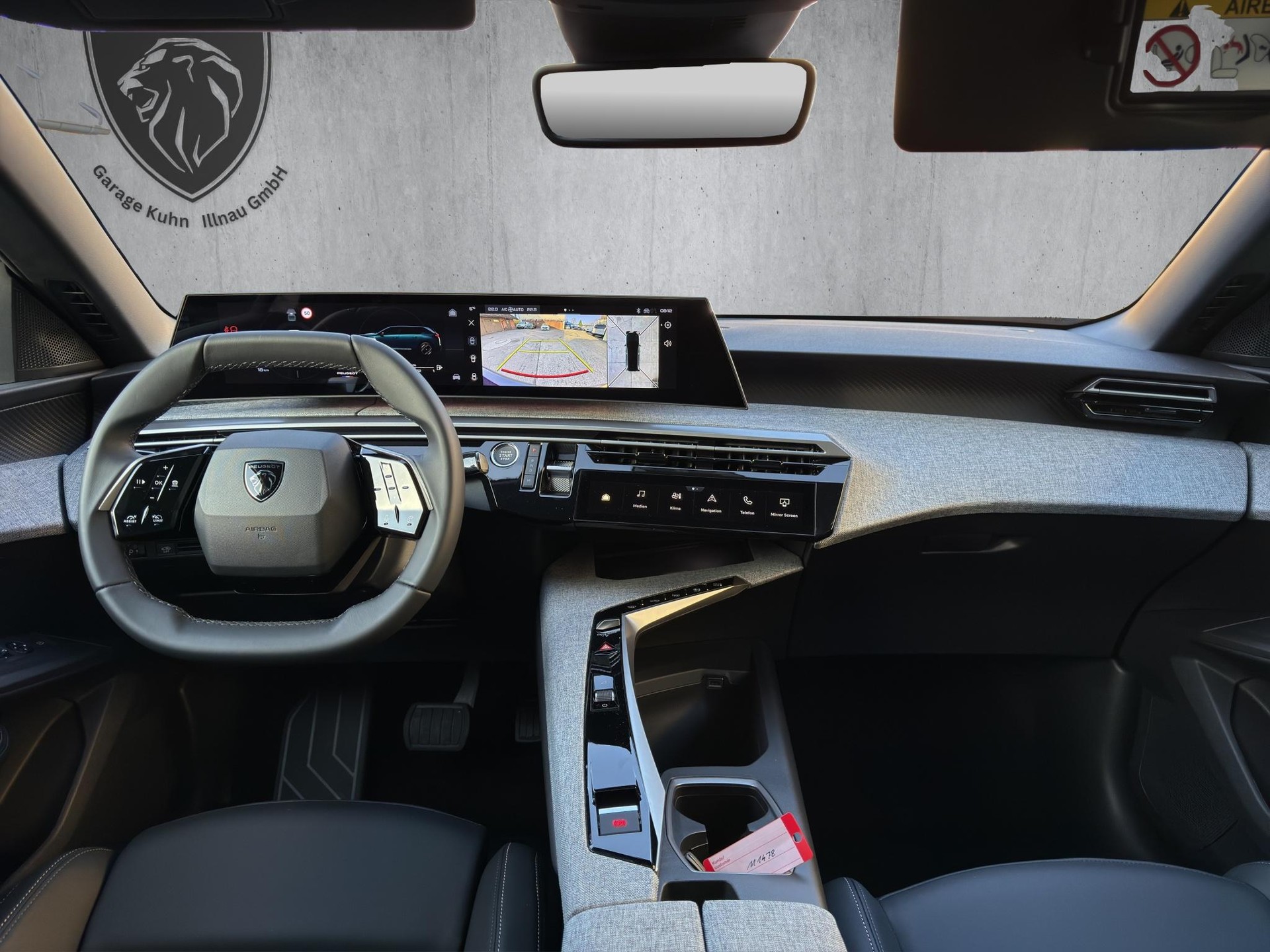 PEUGEOT 5008 1.2 Hybrid Allure Premium-image-11