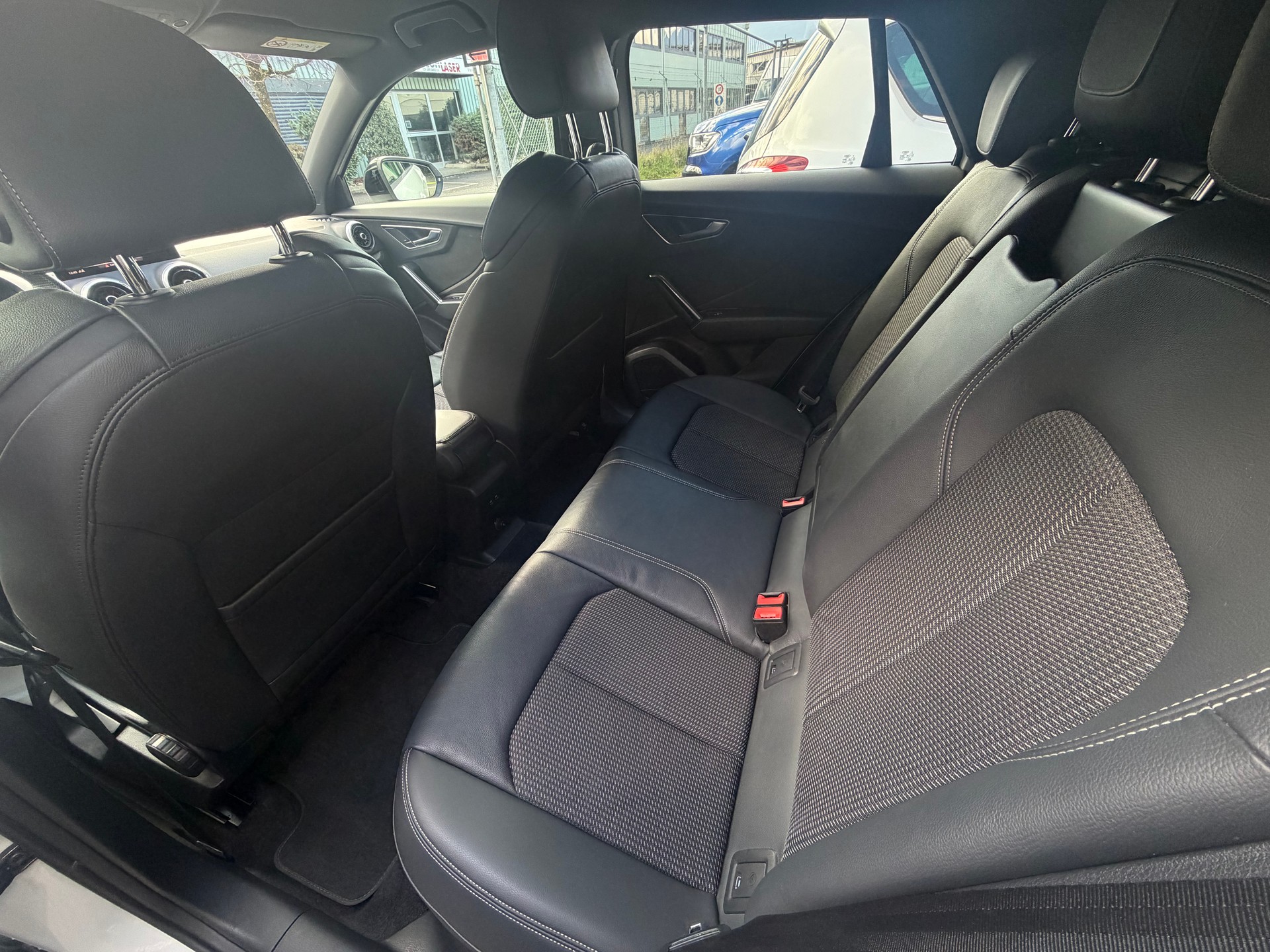 AUDI Q2 35 TFSI S line S-tronic-image-8
