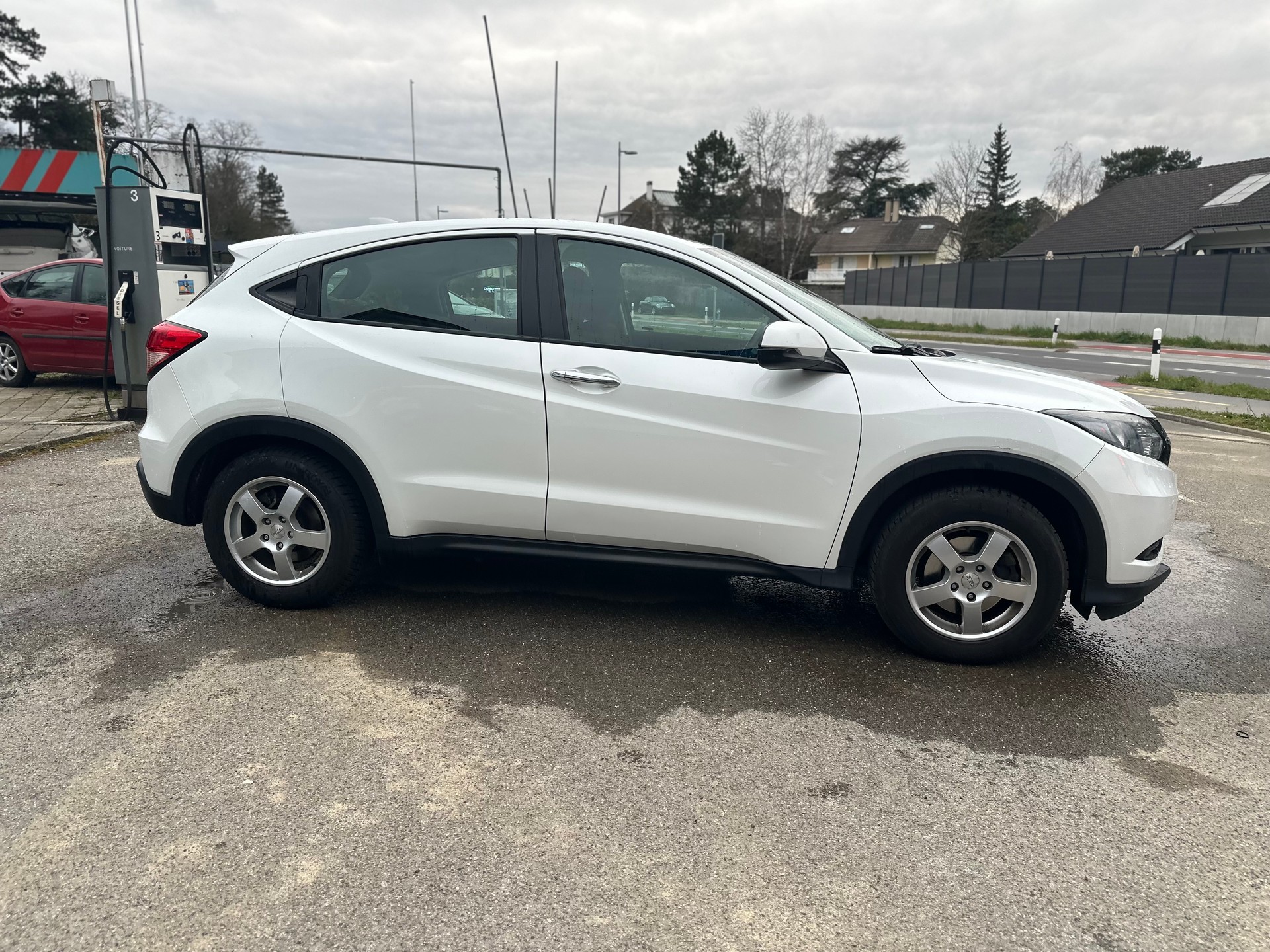 HONDA HR-V 1.5i-VTEC Elegance CVT-image-2