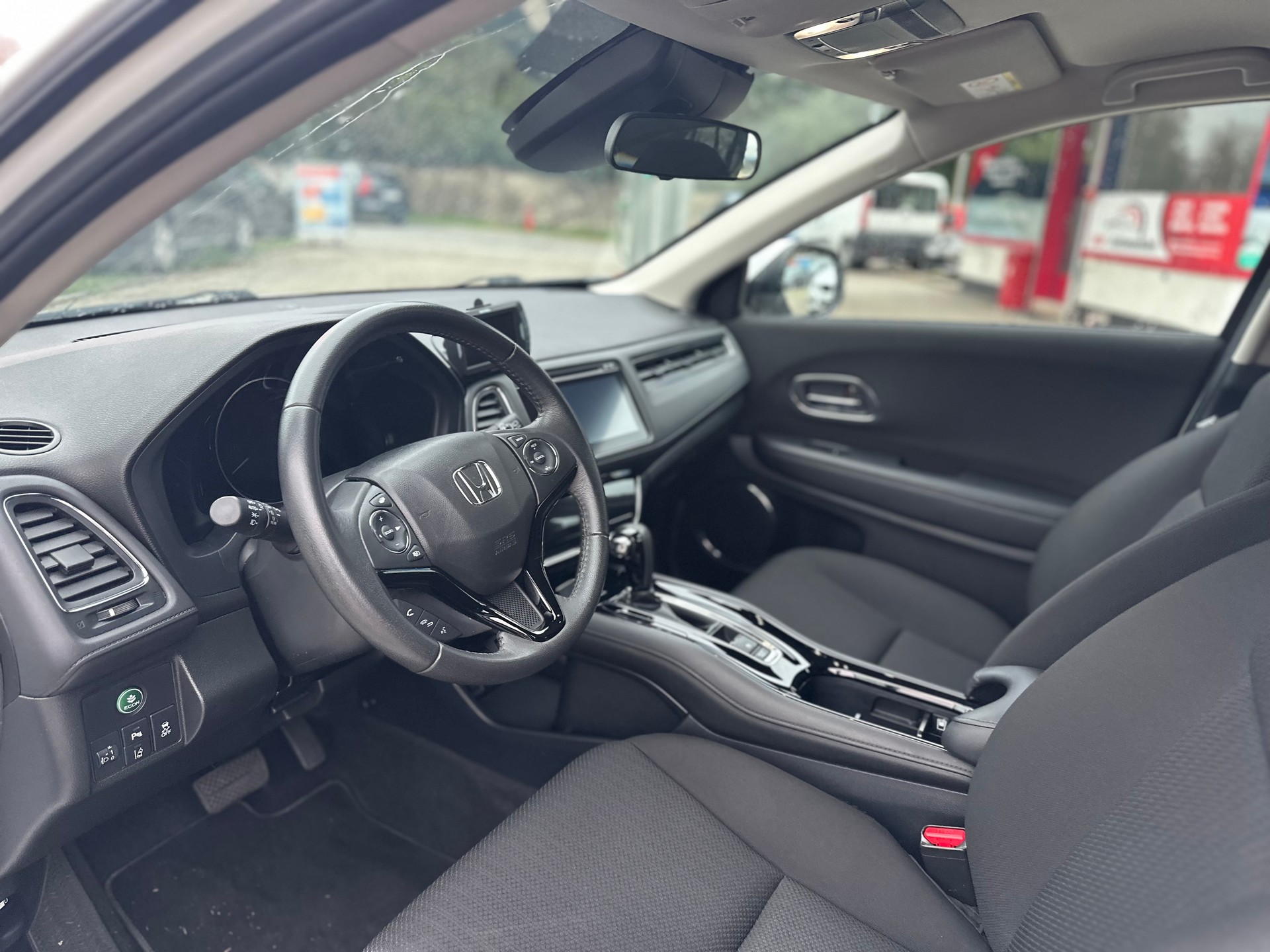 HONDA HR-V 1.5i-VTEC Elegance CVT-image-8