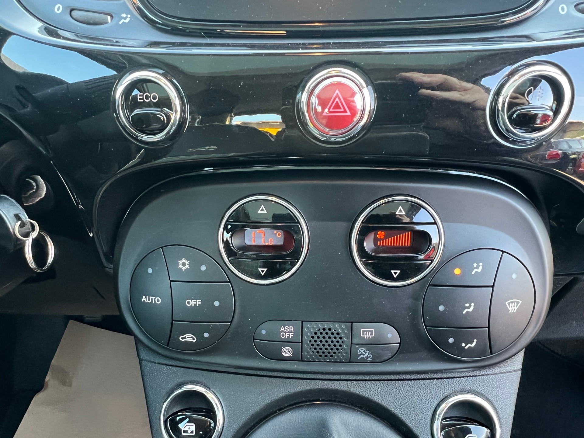 FIAT 500 0.9 Twinair Lounge *** Klima * Glasdach * 8 fachbereift * frisch ab MFK * 1 Jahr Garantie möglich ***-image-17