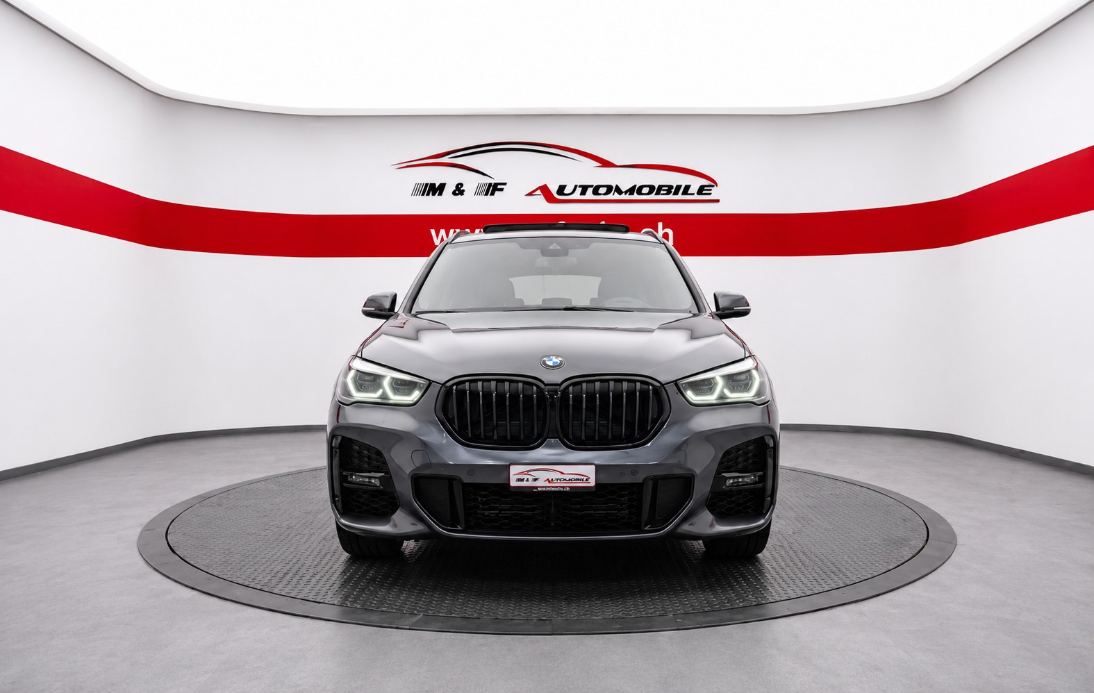 BMW X1 25e xDrive-showroom-element-1