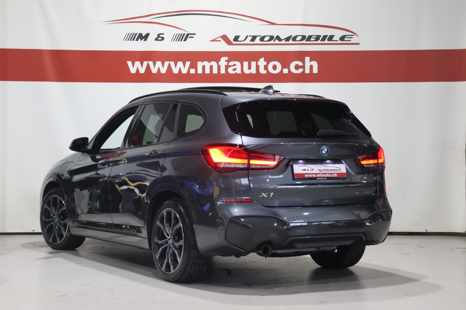 BMW X1 25e xDrive-image-4