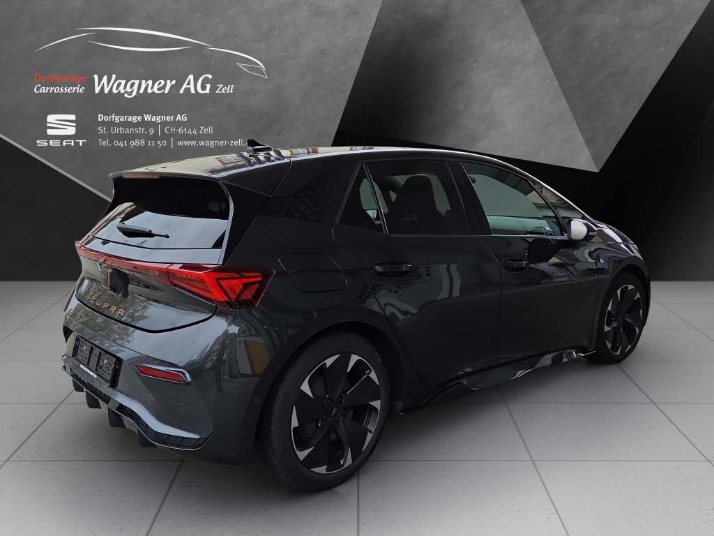 CUPRA Born Electric-showroom-element-3