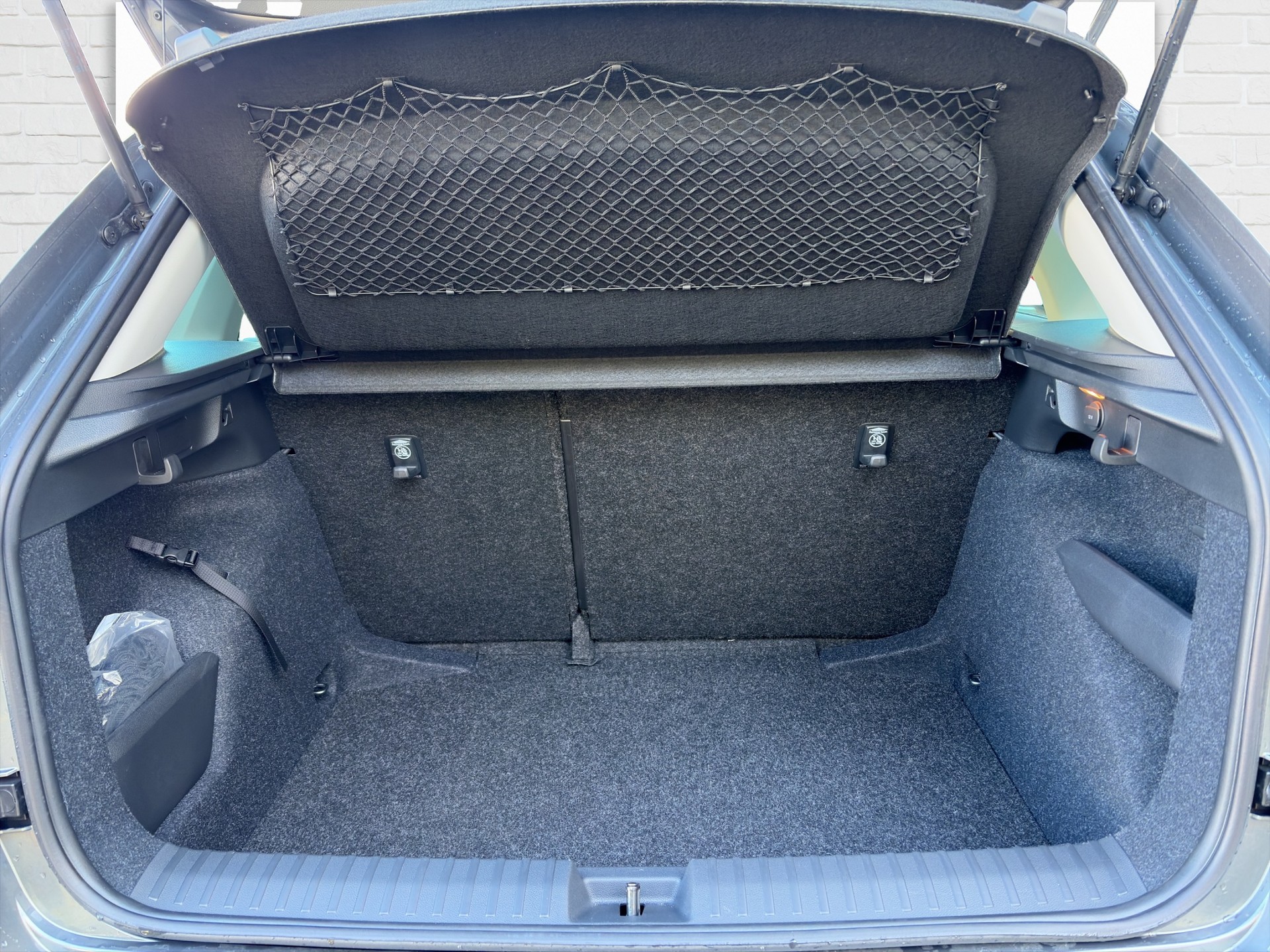 SKODA Kamiq 1.0 TSI Selection-image-8