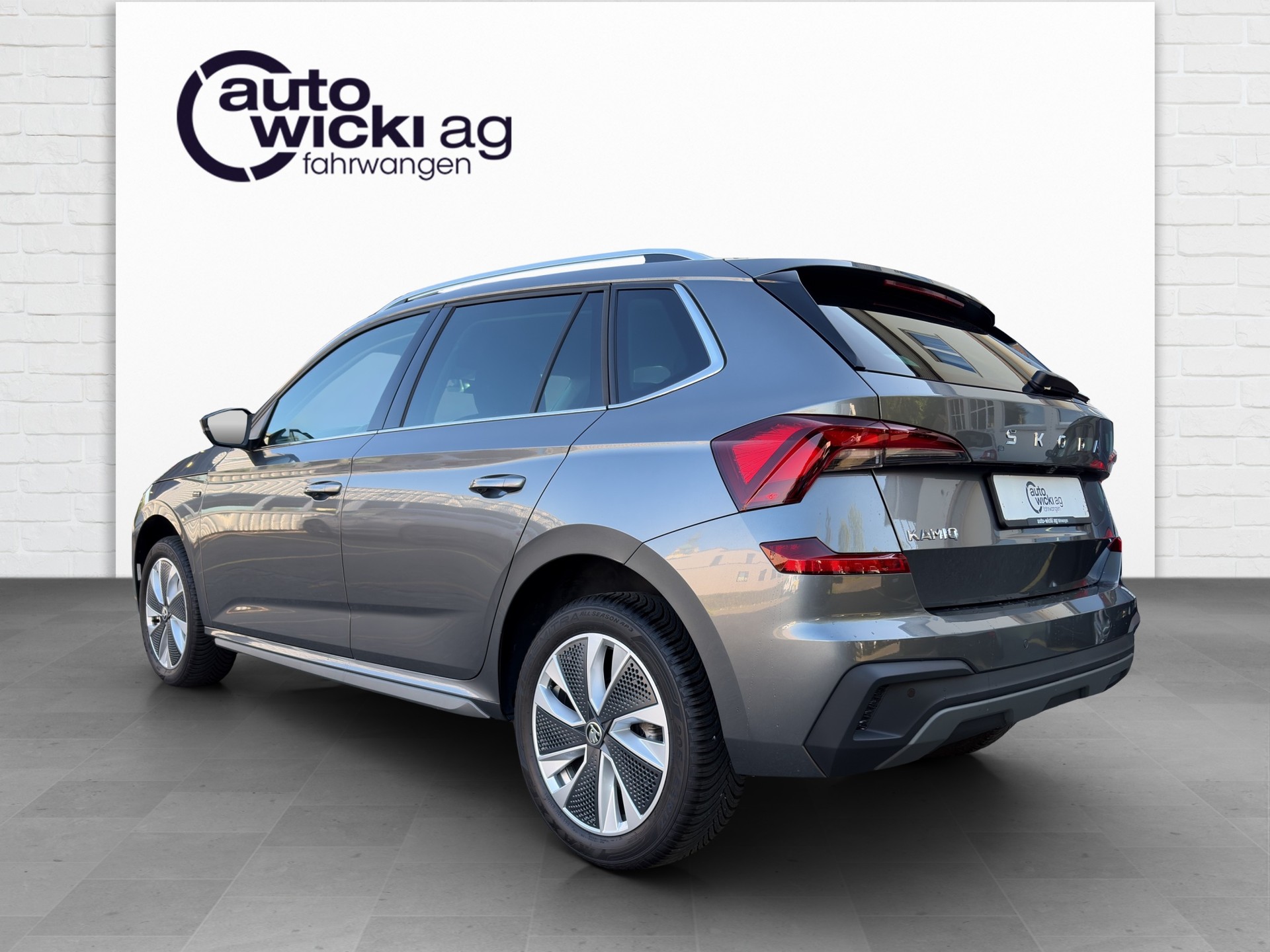 SKODA Kamiq 1.0 TSI Selection-showroom-element-1