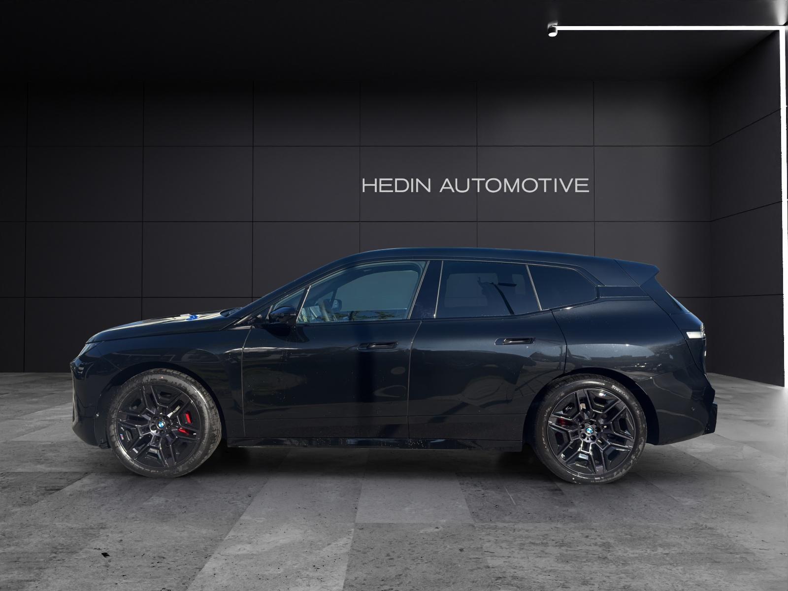 BMW iX xDrive60-showroom-element-2