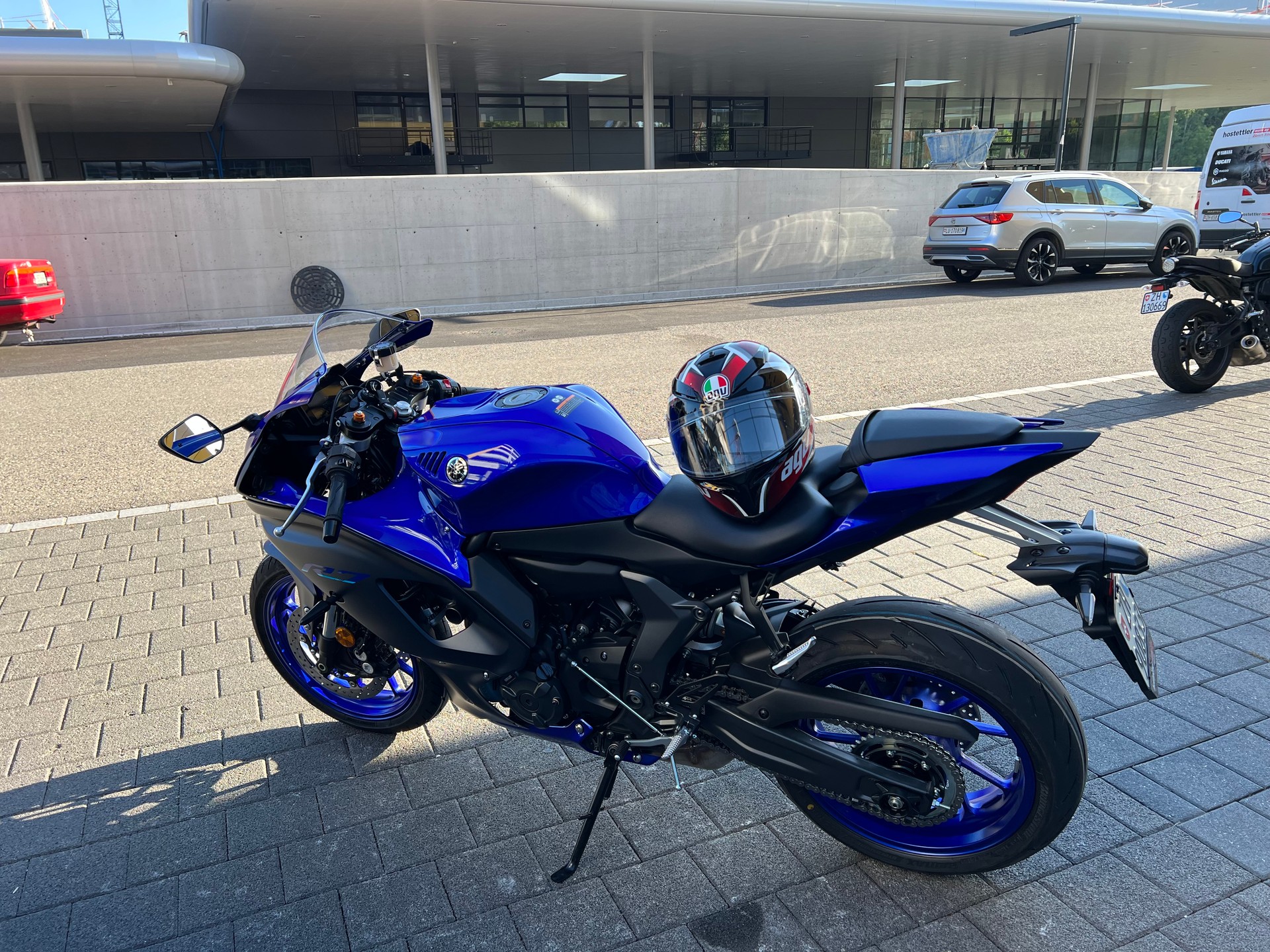 YAMAHA YZF-R7-image-0