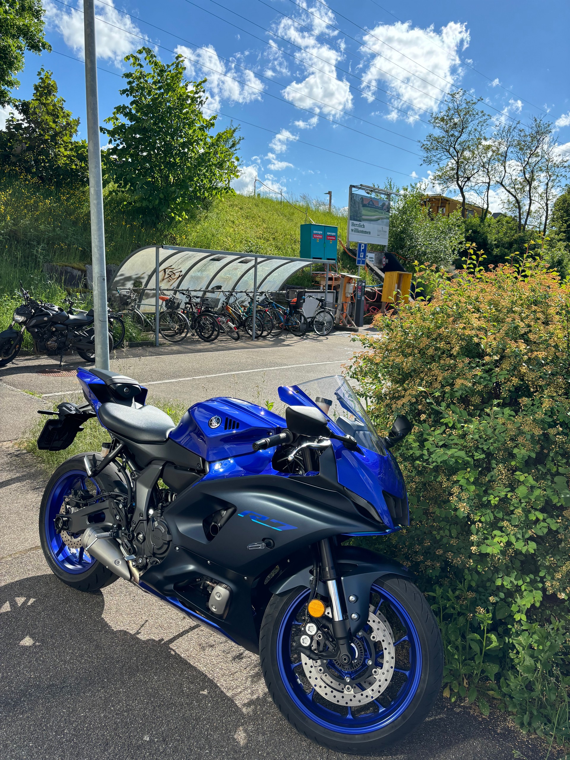 YAMAHA YZF-R7-image-3
