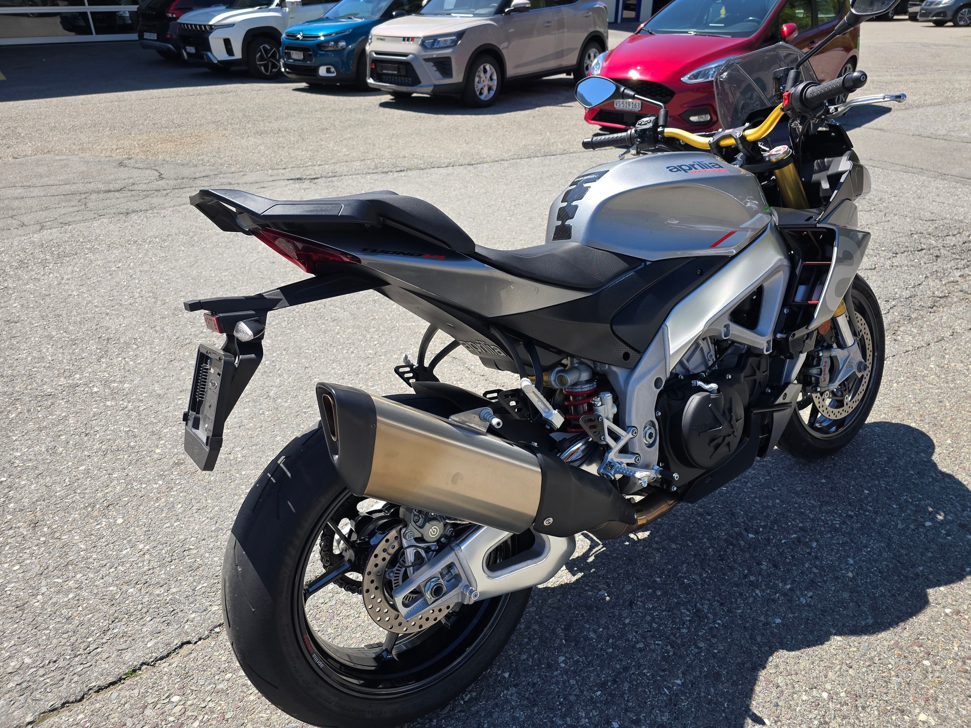 APRILIA Tuono V4 1100-image-2