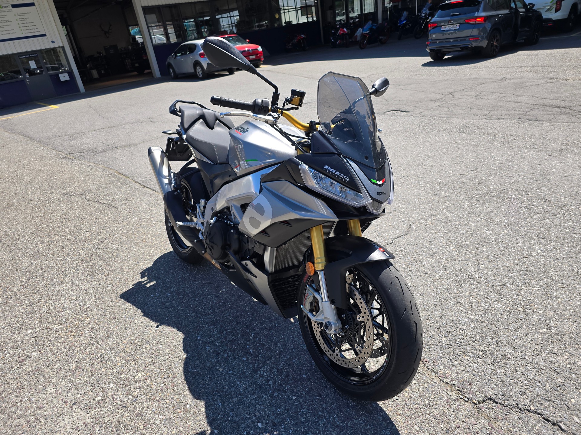 APRILIA Tuono V4 1100-image-1