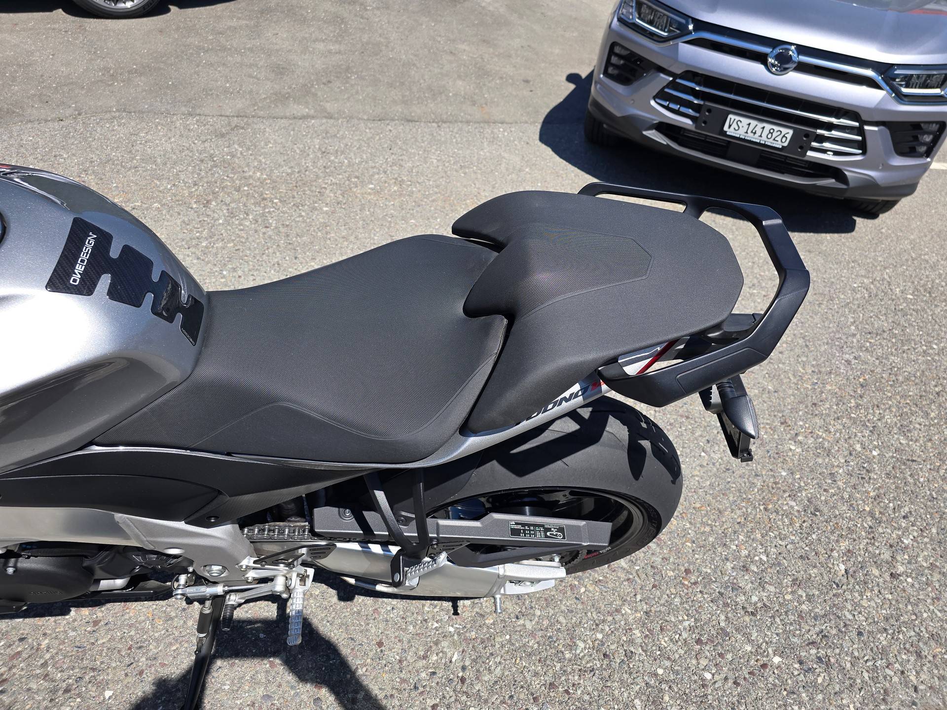 APRILIA Tuono V4 1100-image-8