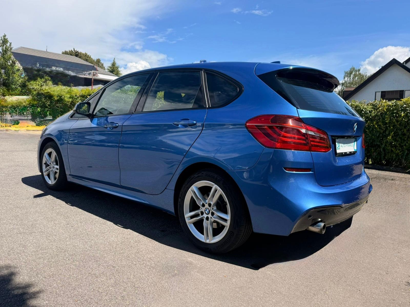 BMW 220i Active Tourer M Sport Line-image-4