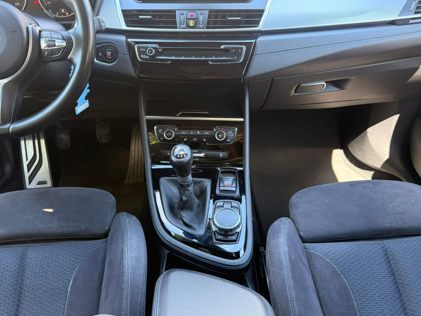 BMW 220i Active Tourer M Sport Line-image-25