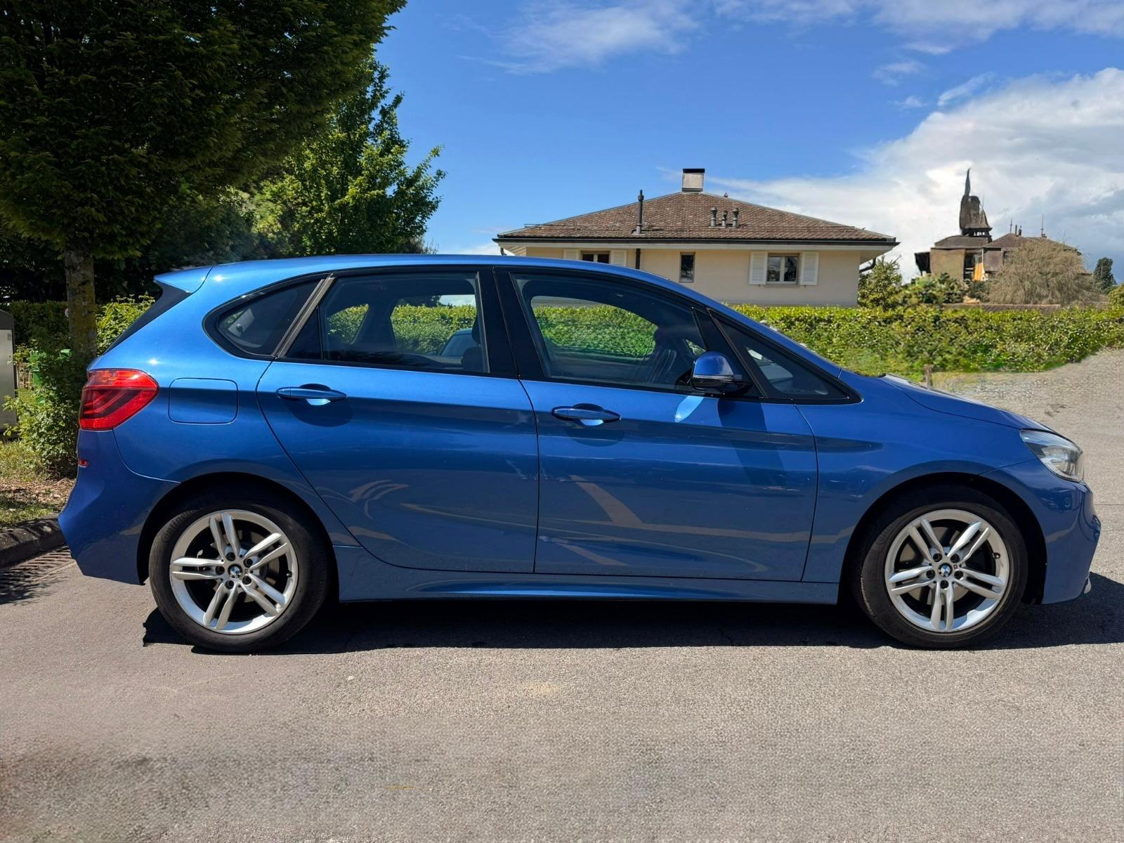 BMW 220i Active Tourer M Sport Line-image-7