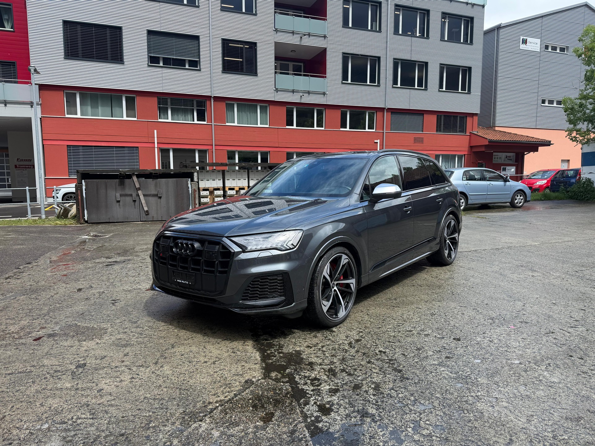 AUDI SQ7 TFSI quattro tiptronic-showroom-element-1