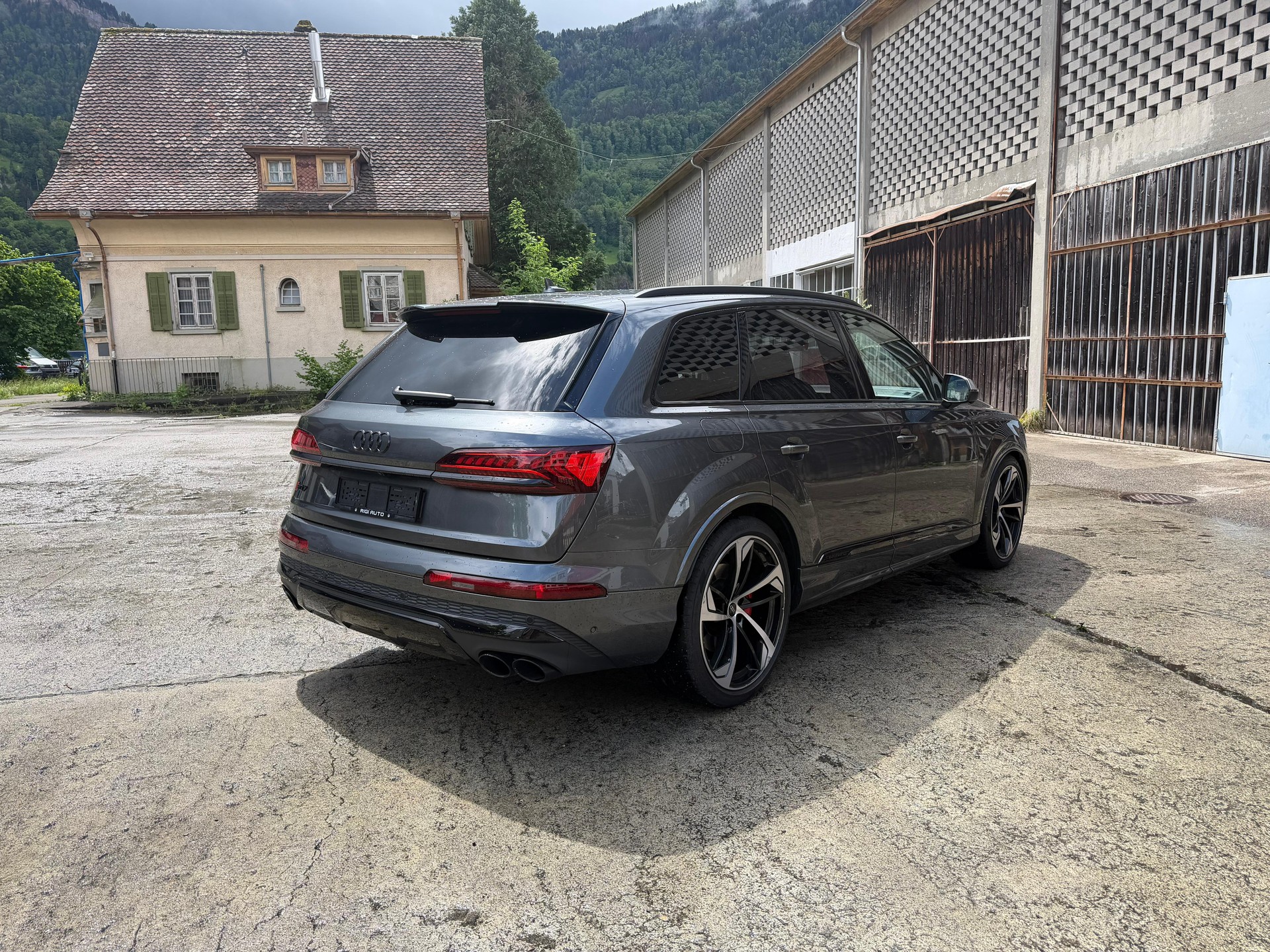 AUDI SQ7 TFSI quattro tiptronic-showroom-element-2
