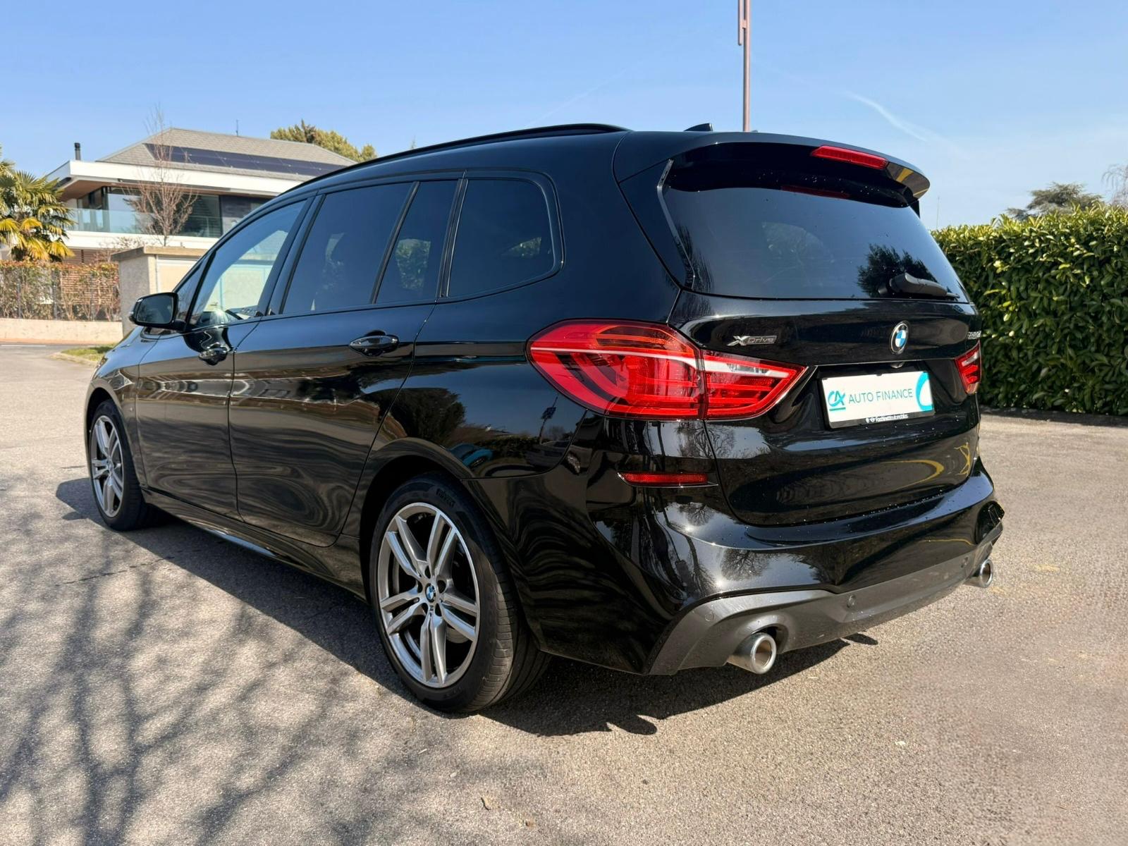 BMW 220d xDrive Gran Tourer Steptronic M Sport *** 7 Places ***-image-4