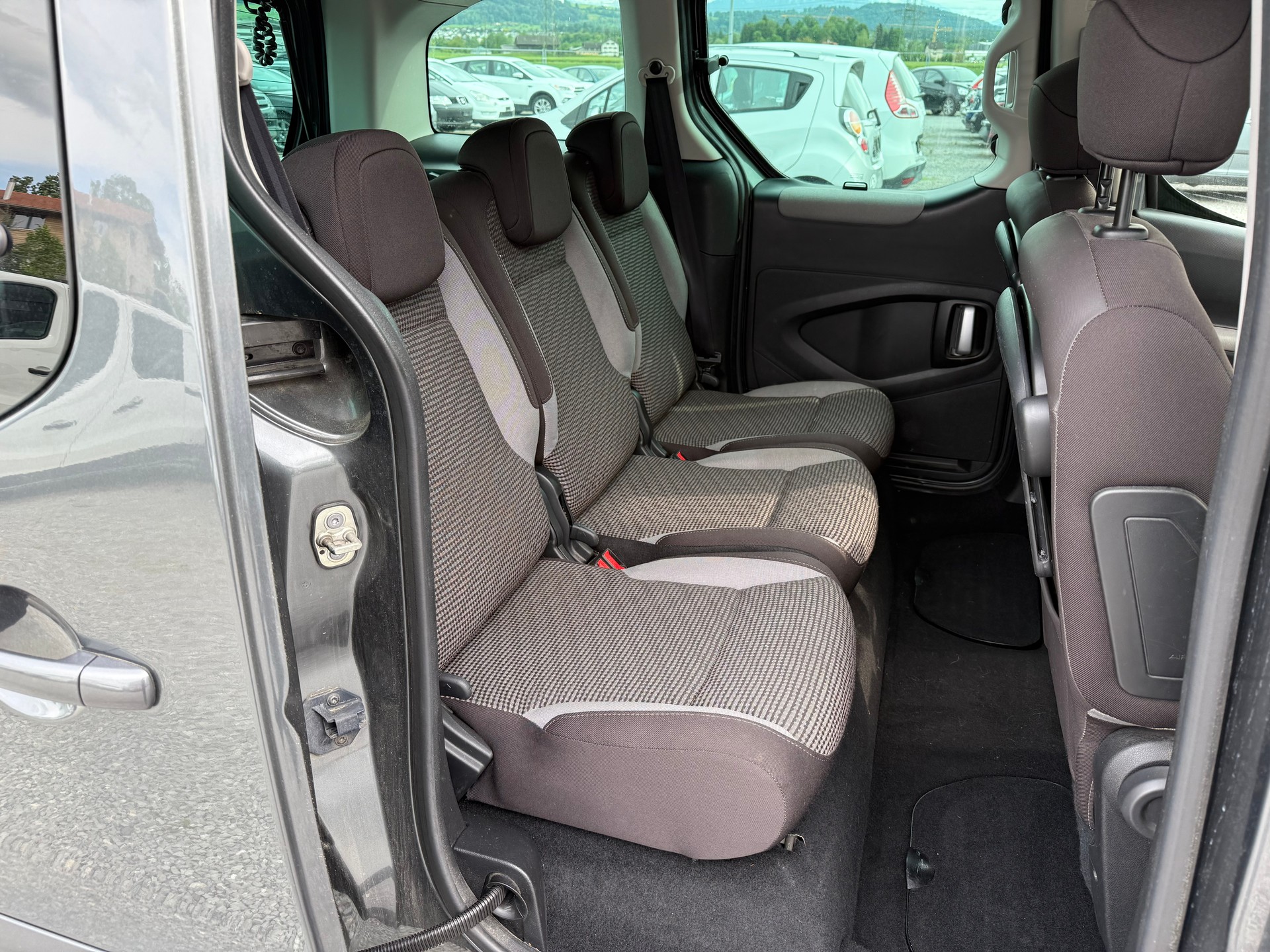 PEUGEOT Partner 1.6 Black&Silver-image-7
