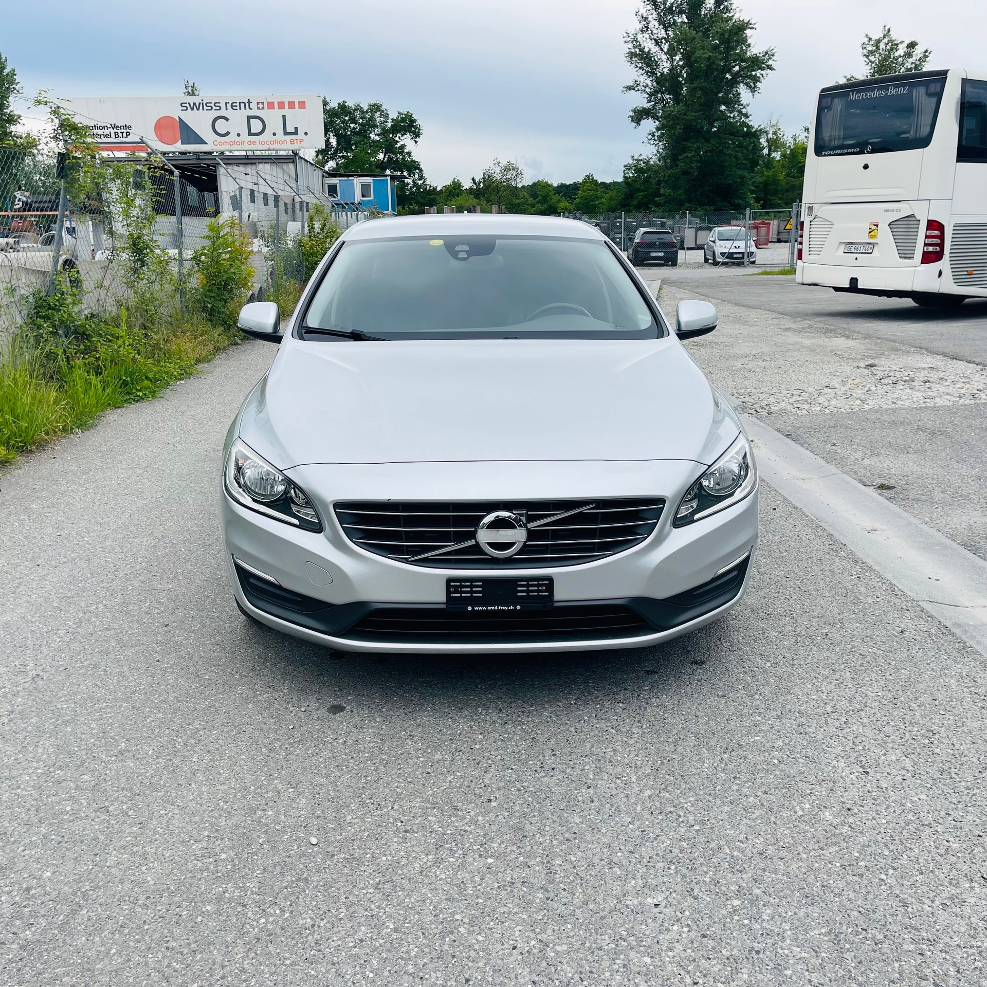 VOLVO V60 D5 AWD Momentum Geartronic