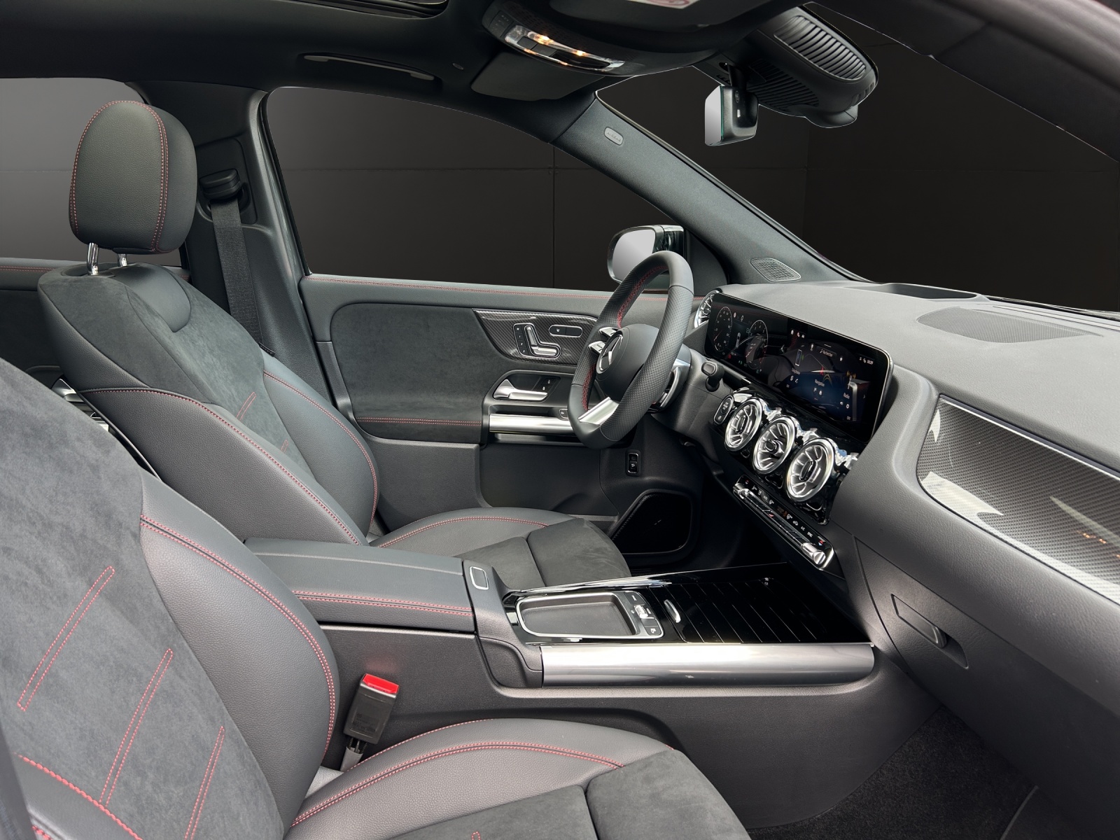 MERCEDES-BENZ GLA 220 4Matic 8G-DCT-image-14
