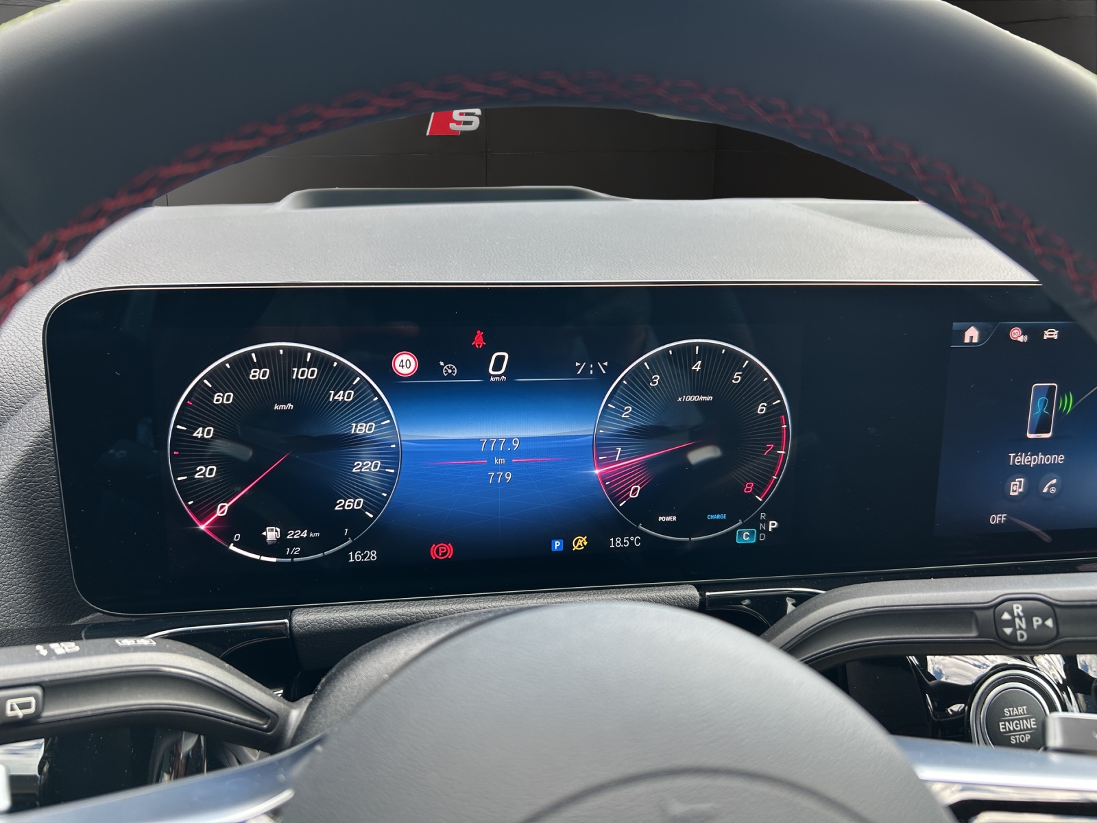MERCEDES-BENZ GLA 220 4Matic 8G-DCT-image-9