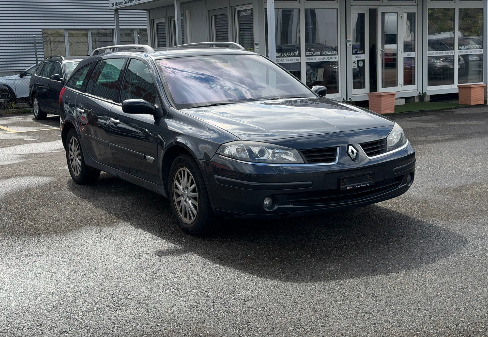 RENAULT Laguna Grandtour 2.0 16V T Privilège-image-1