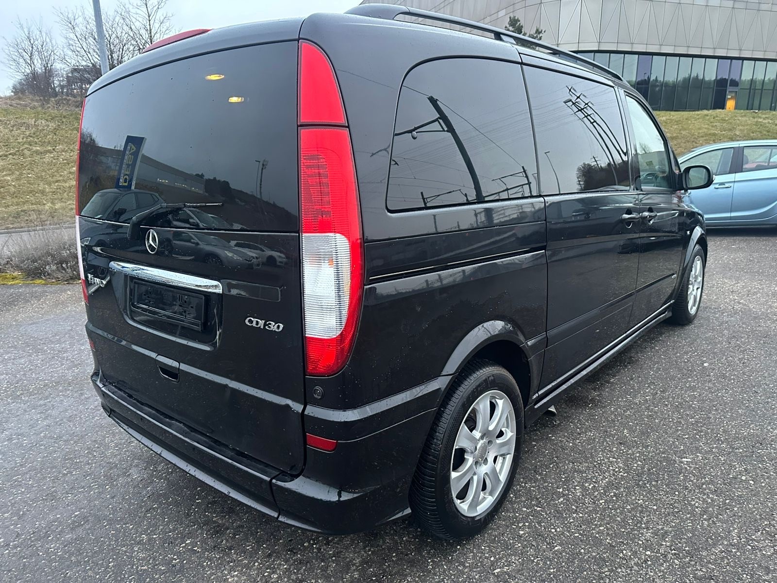 MERCEDES-BENZ Viano 3.0 CDI Trend Family Automat-image-3