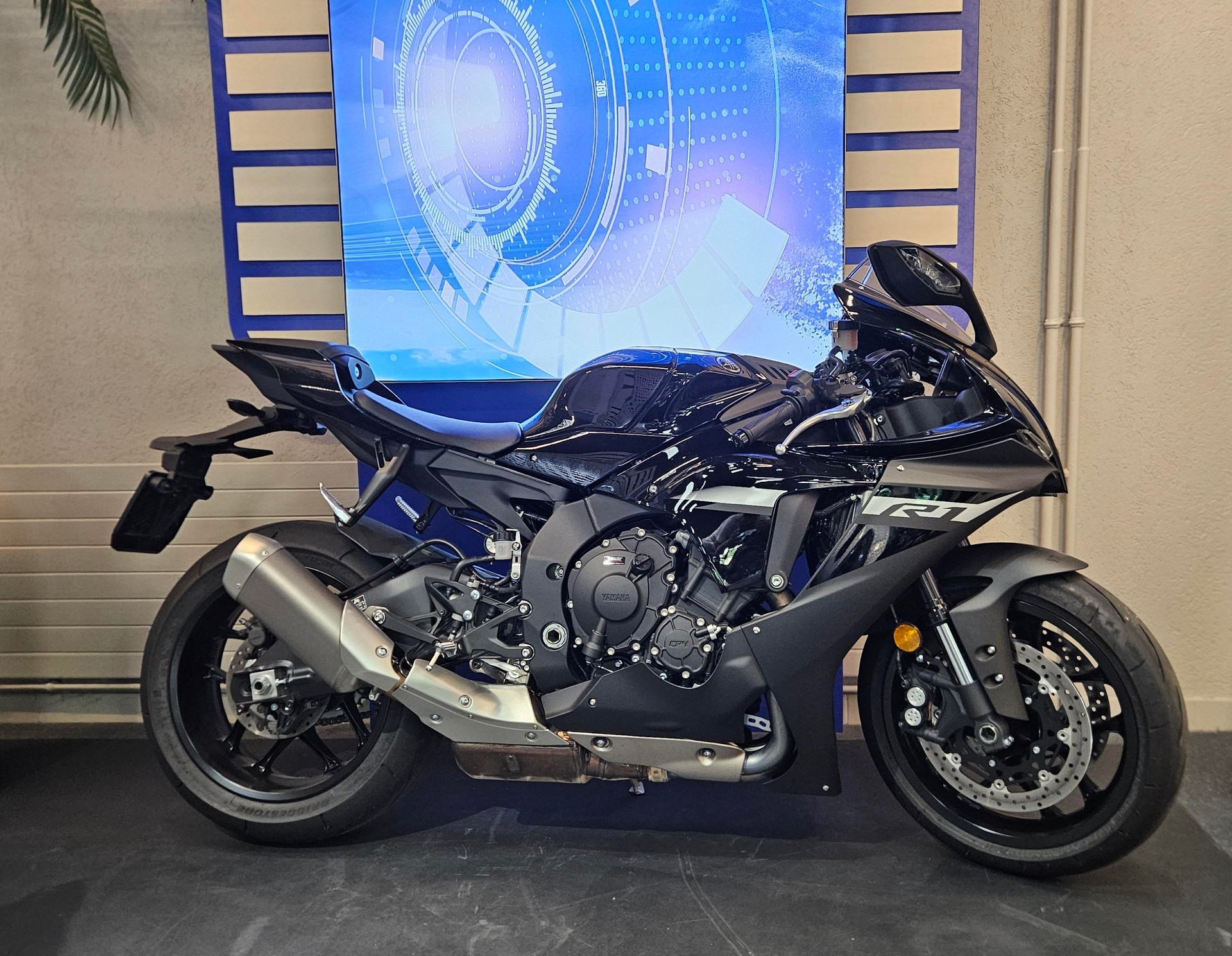 YAMAHA YZF-R1 ABS