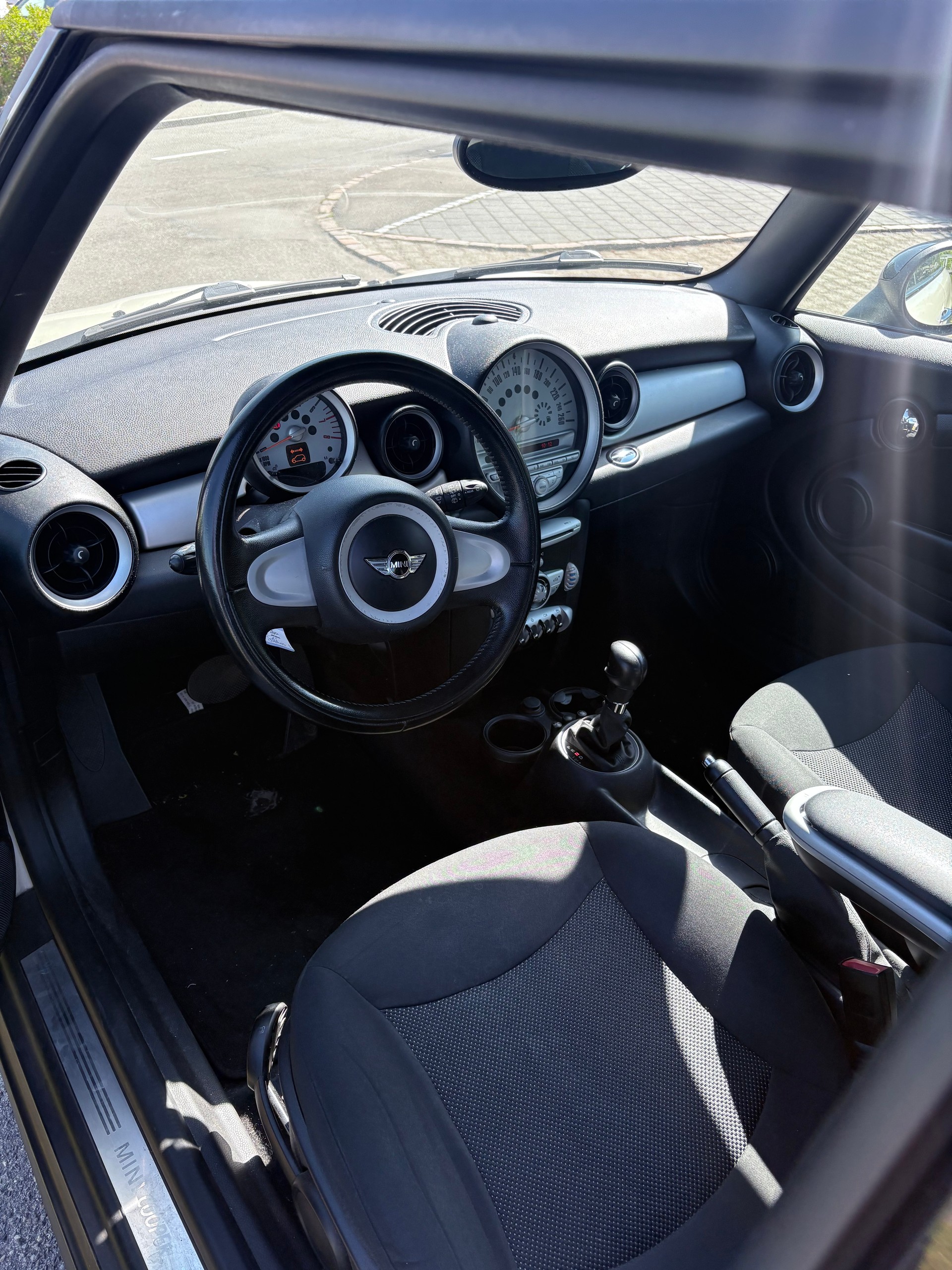 MINI Cooper-image-4