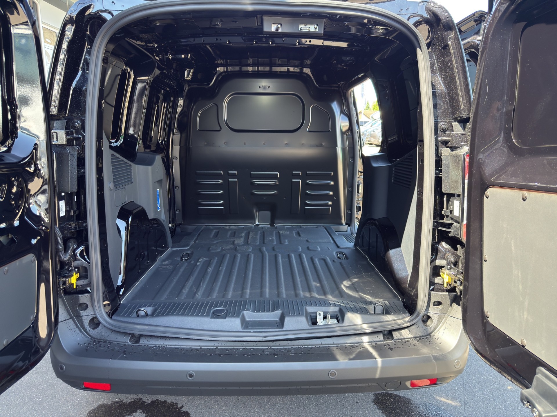 FORD Transit Courier Van 1.0 EcoBoost Trend-image-13