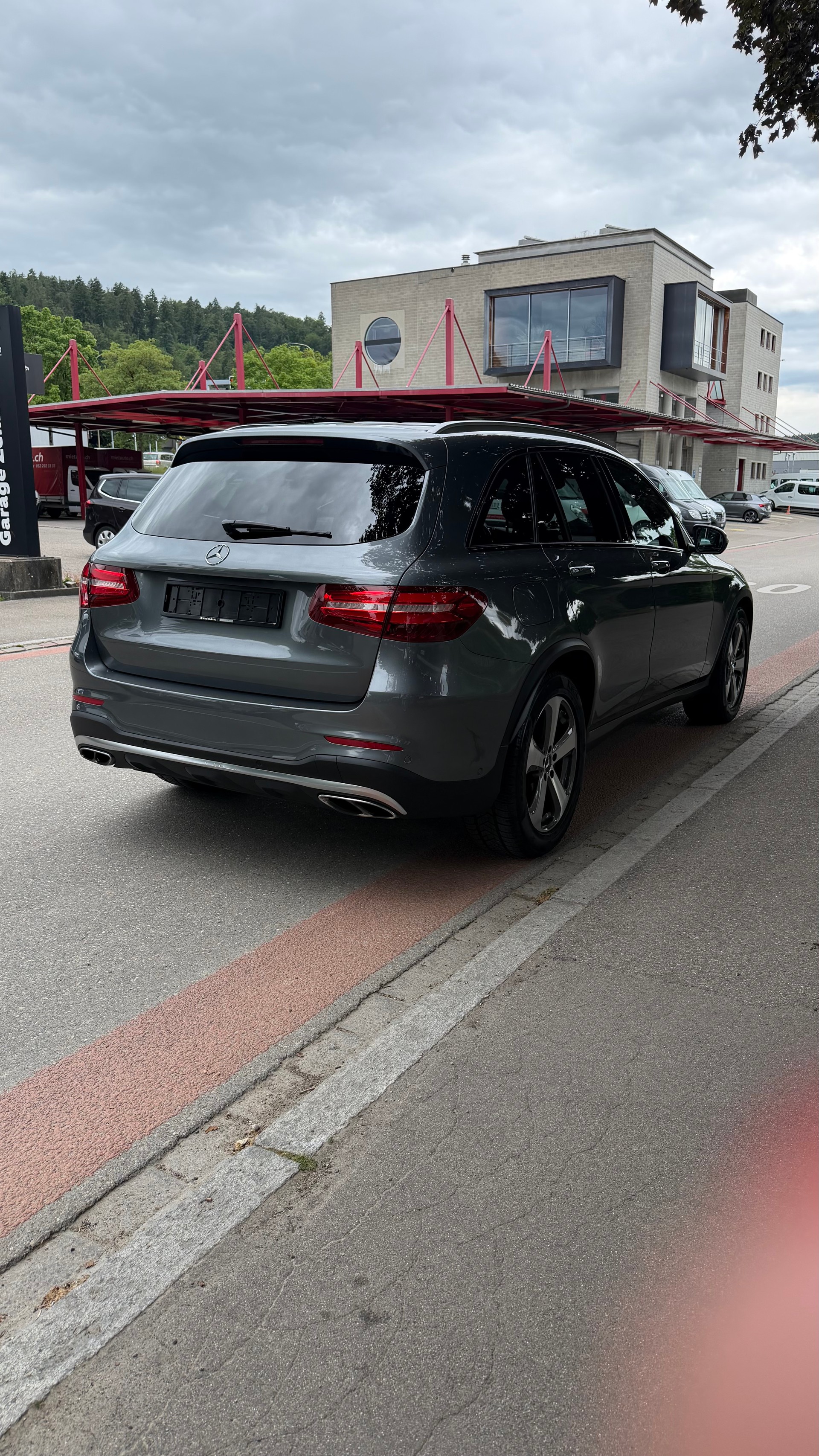 MERCEDES-BENZ GLC 43 AMG 4Matic 9G-Tronic-image-4
