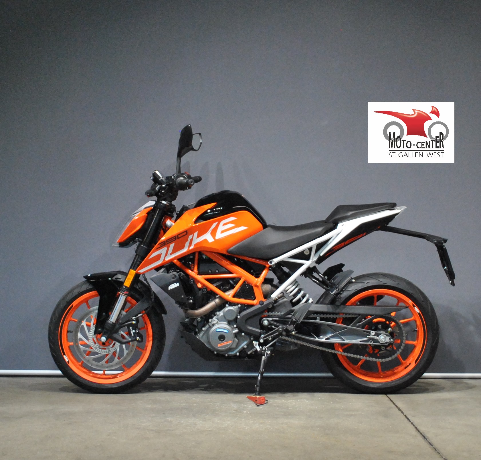 KTM 390 Duke ABS-showroom-element-2