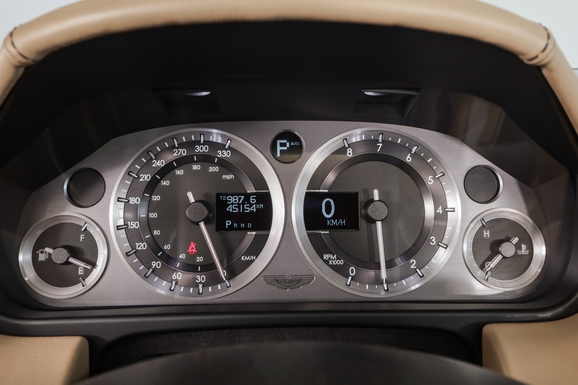 ASTON MARTIN DB9 Volante Touchtronic 2-image-16