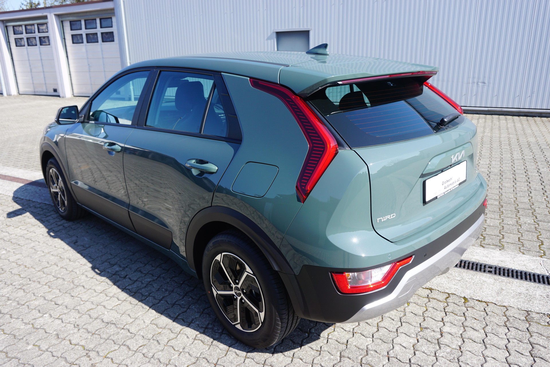 KIA Niro 1.6 GDi Hybrid-showroom-element-3