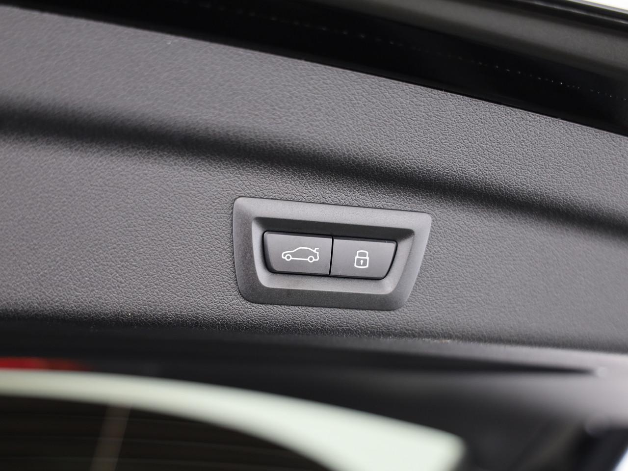 BMW 230e xDrive paddles Active Tourer-image-22