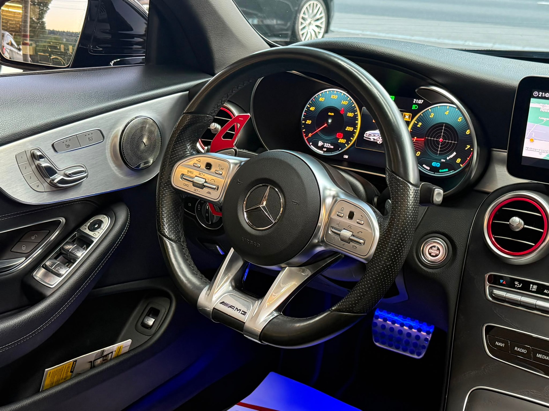 MERCEDES-BENZ C 200 AMG Line Cabriolet *Aversus* *Burmester* *CH Fahrzeug* 9G-Tronic-image-18